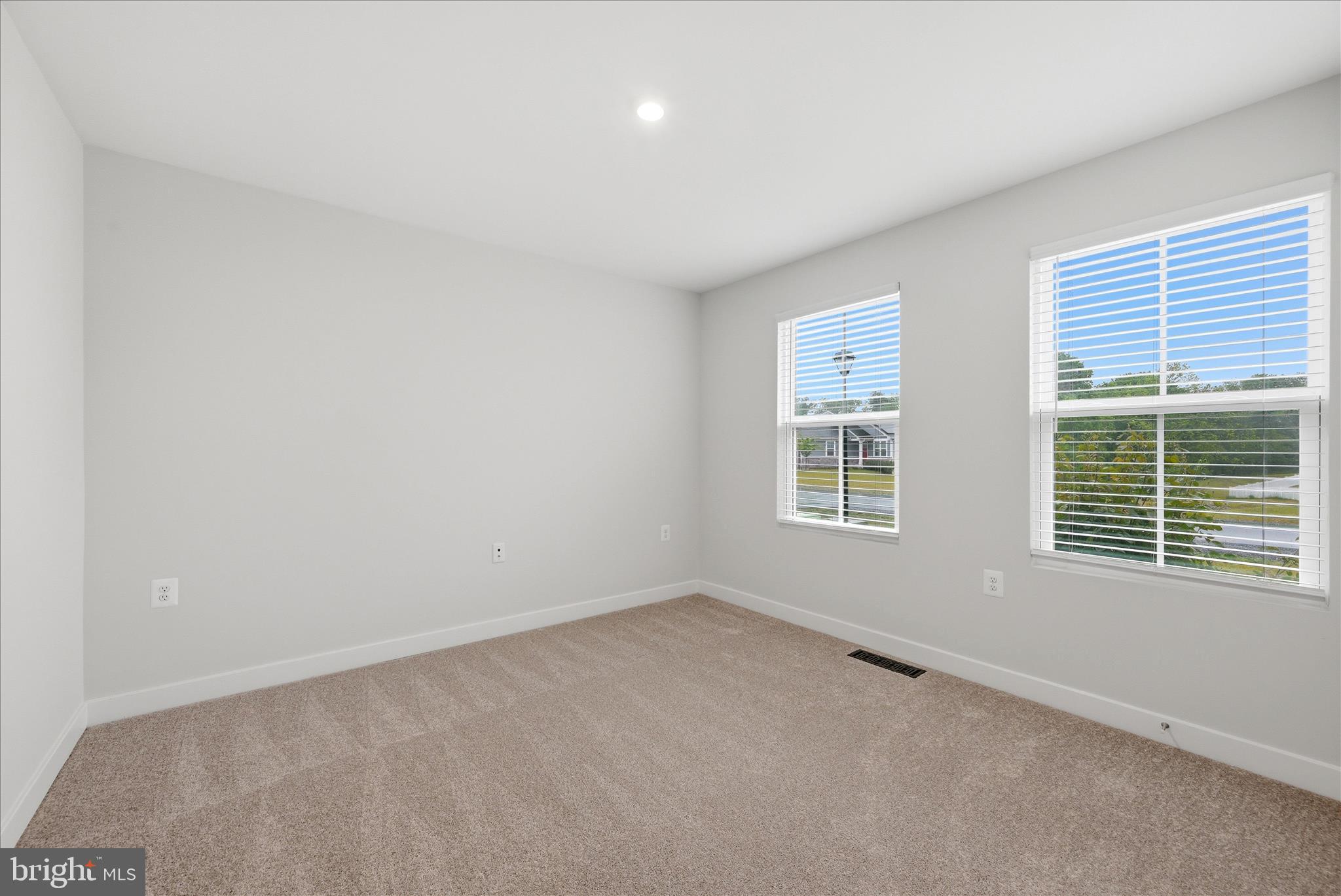 SOUTH BROOK - Residential