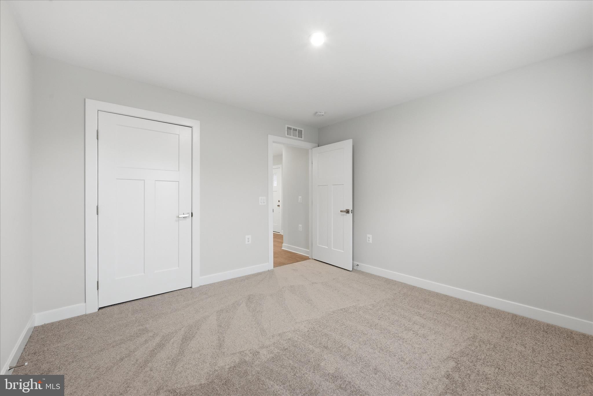 SOUTH BROOK - Residential