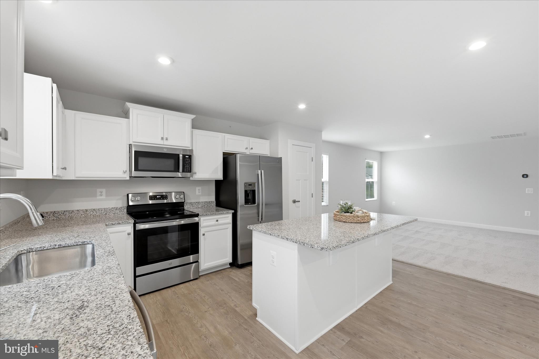 SOUTH BROOK - Residential