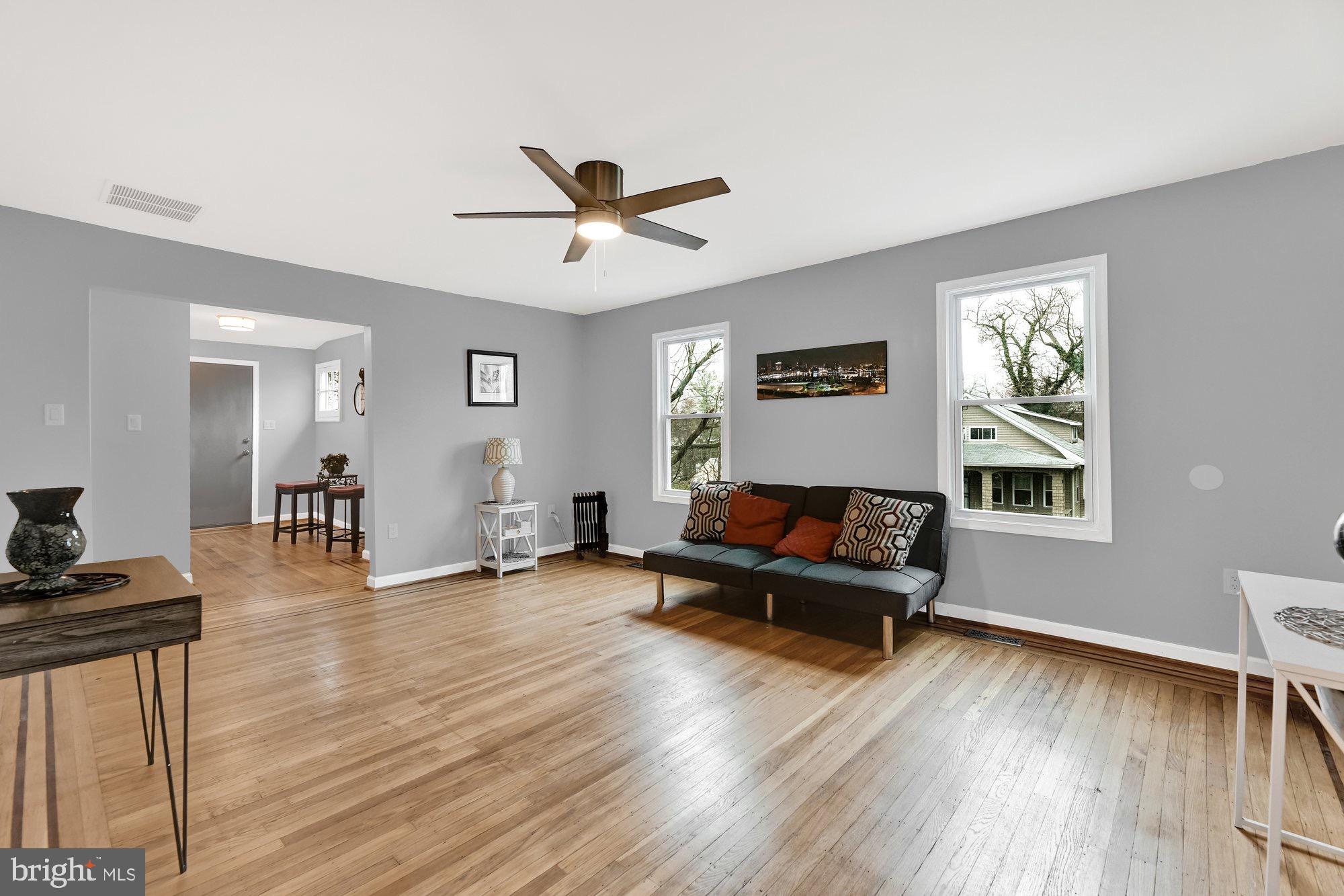 WINDSOR HILLS - Residential