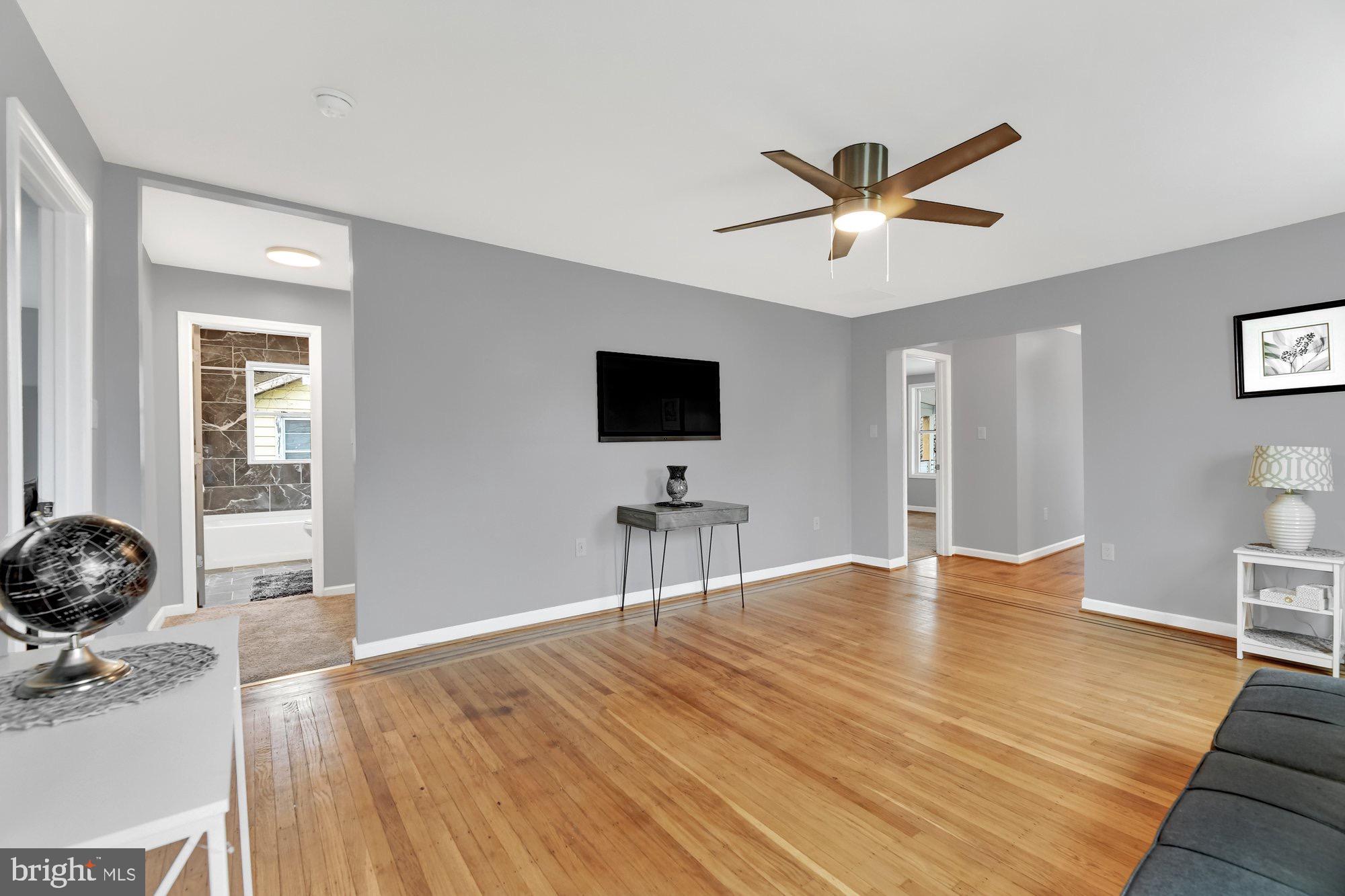 WINDSOR HILLS - Residential