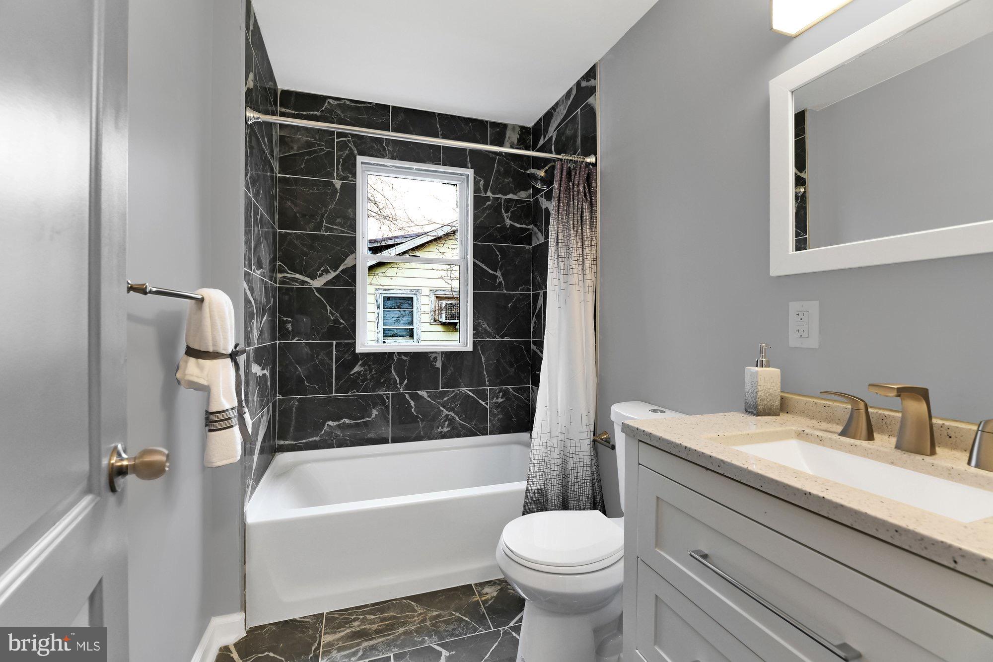 WINDSOR HILLS - Residential