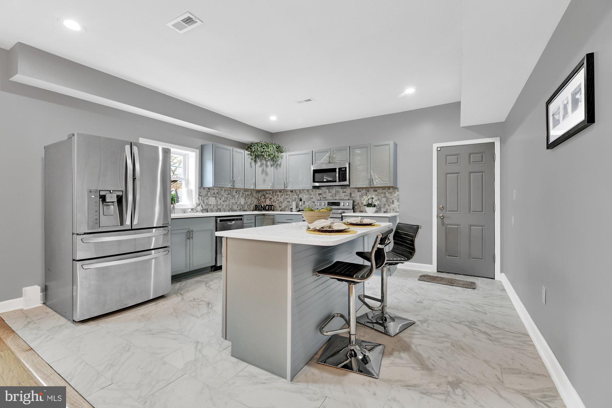 WINDSOR HILLS - Residential