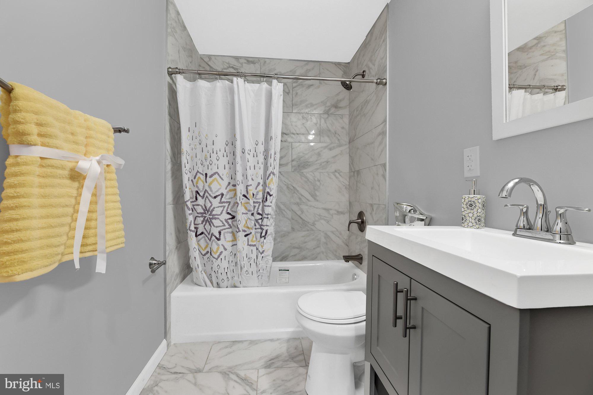 WINDSOR HILLS - Residential