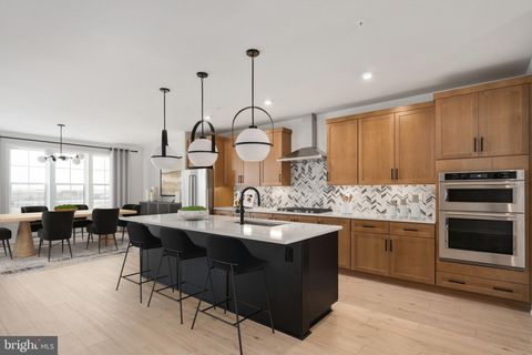 Condo For Sale - 22101 Midmoore Drive<br/> ASHBURN, VA 20148