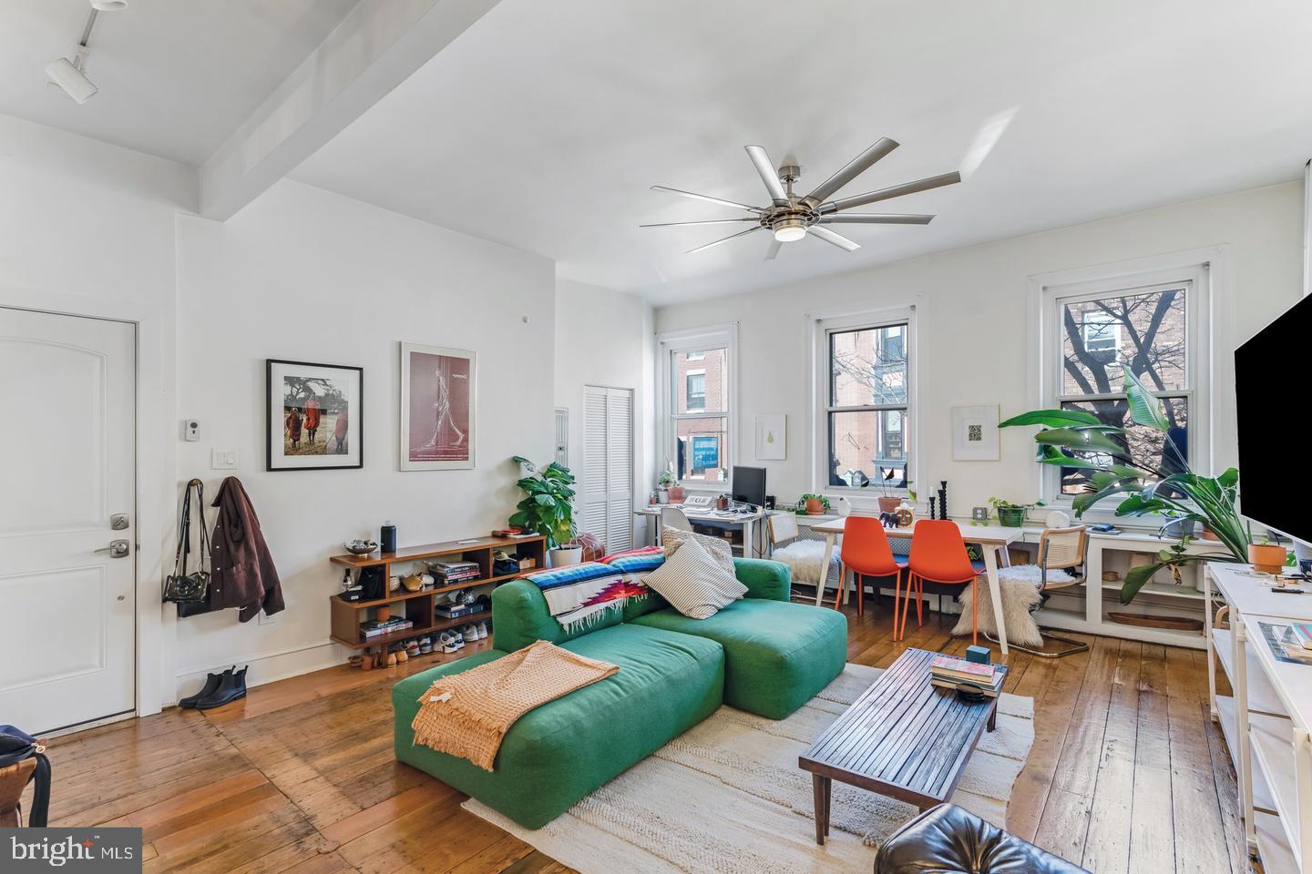 QUEEN VILLAGE - Residential Lease