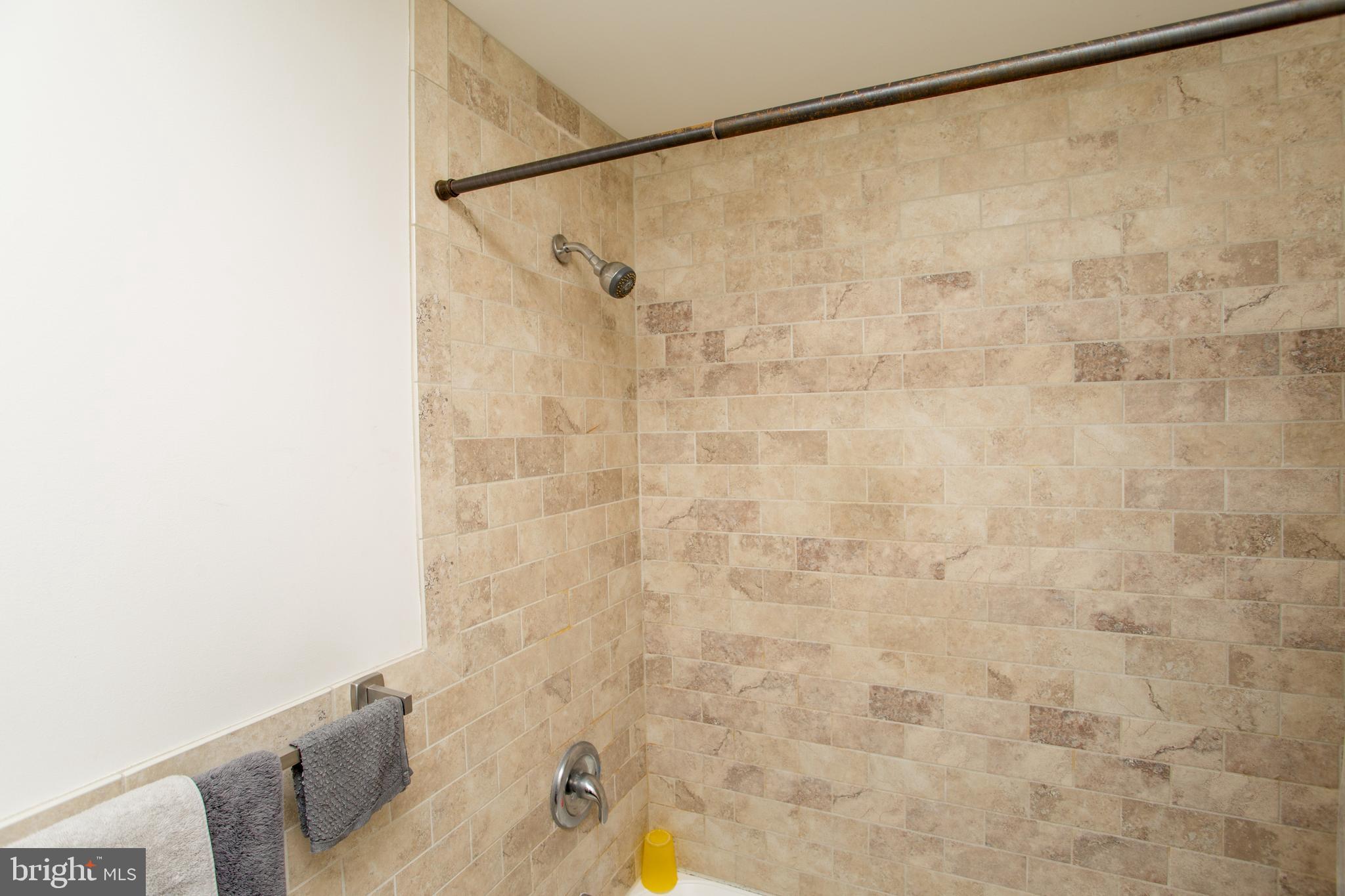 CHELTENHAM VIL - Residential