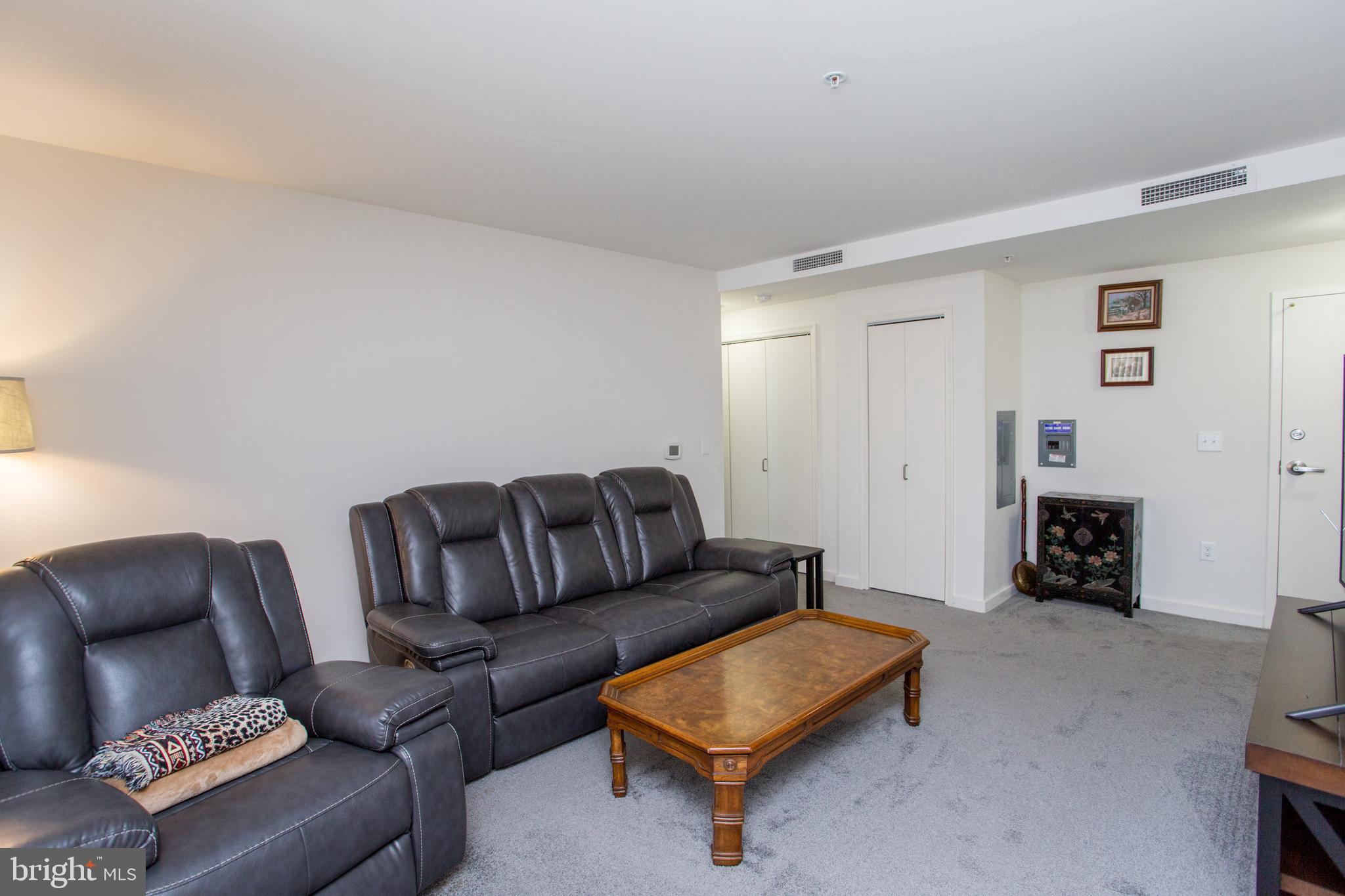 CHELTENHAM VIL - Residential