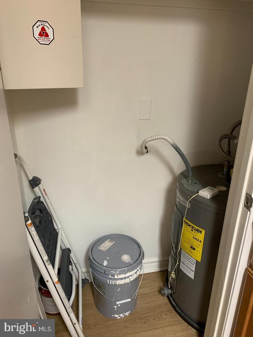 FAIRFAX - Residential Lease