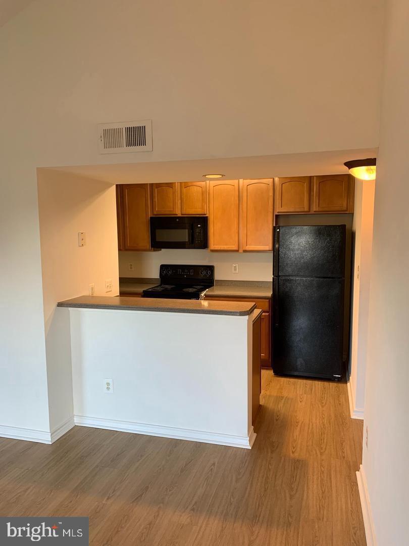 FAIRFAX - Residential Lease