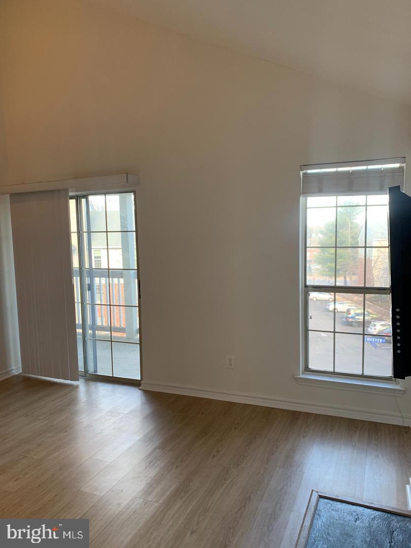 FAIRFAX - Residential Lease