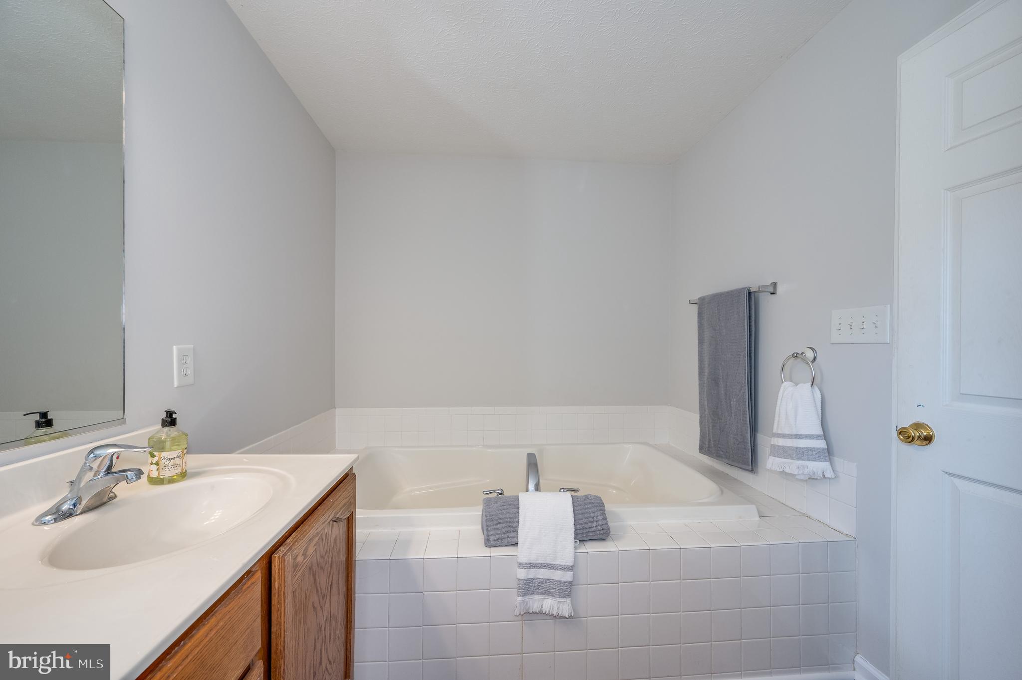 QUAIL SPRINGS - Residential