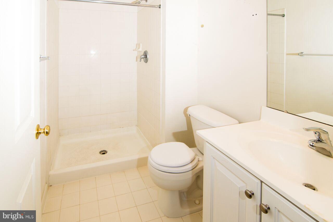 LAKELAND PLACE - Residential