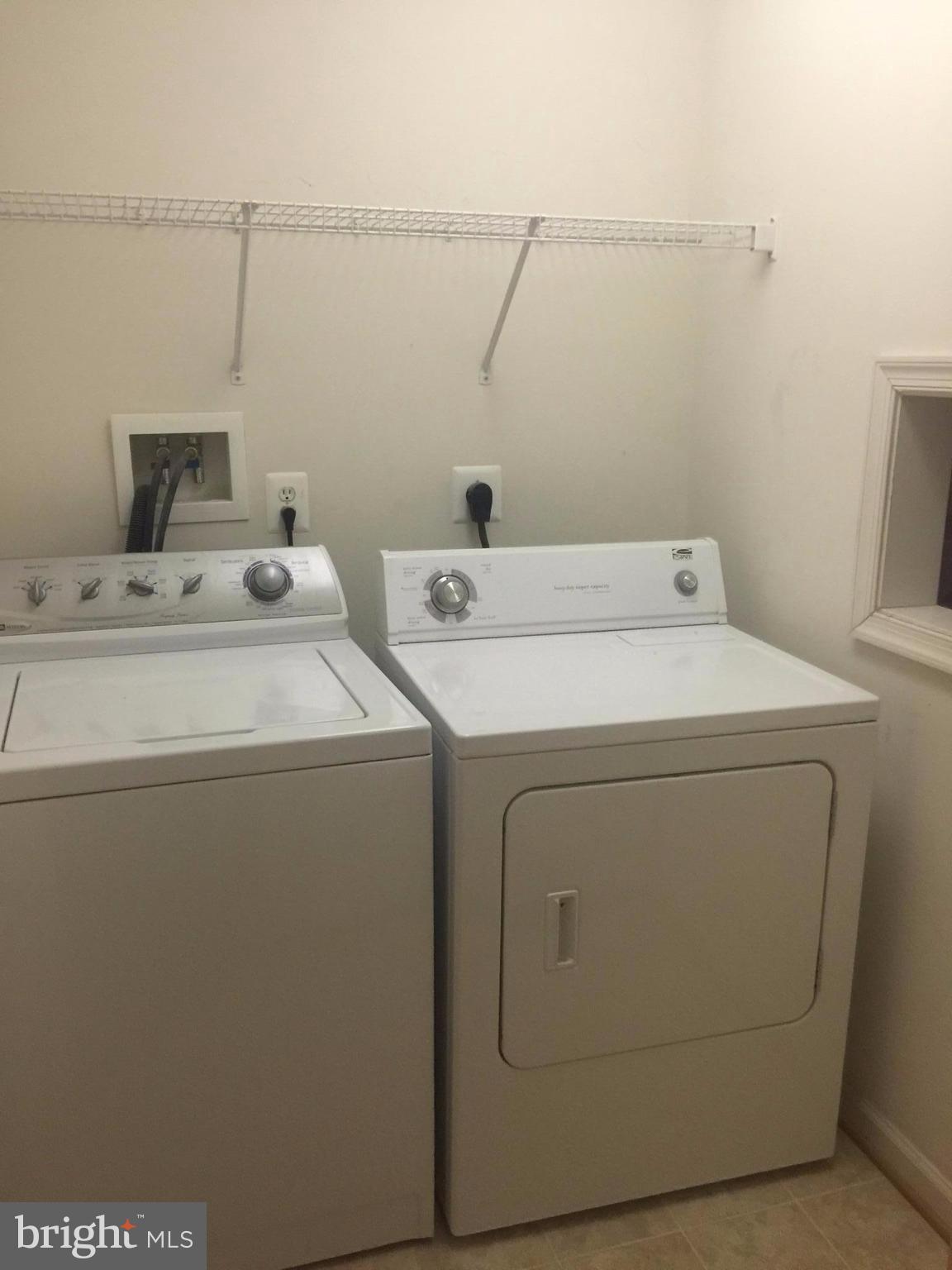 LAKELAND PLACE - Residential