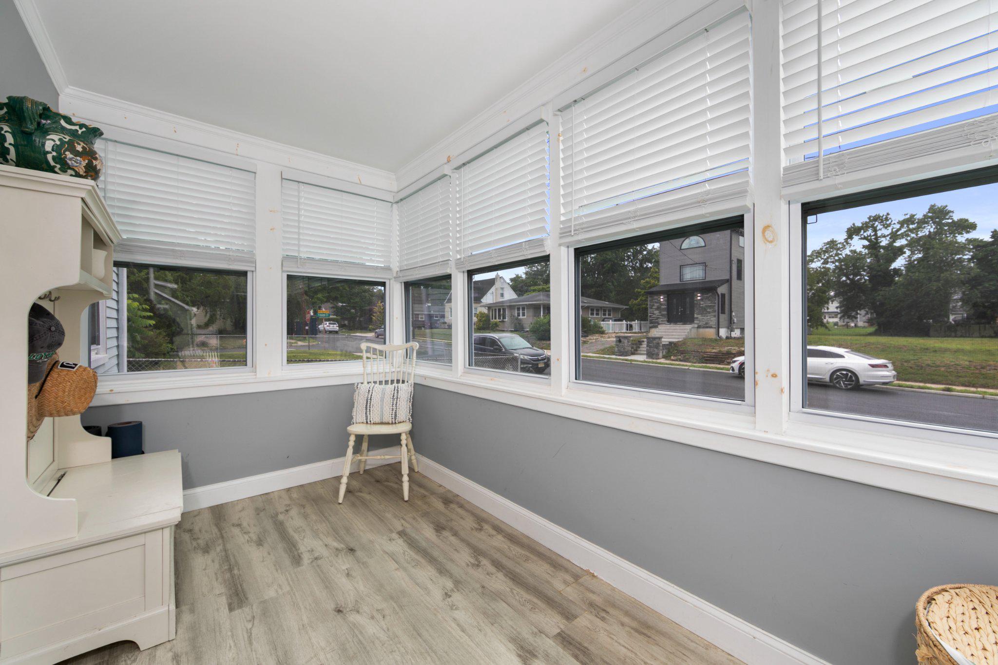 4 S WOODLAND AVENUE