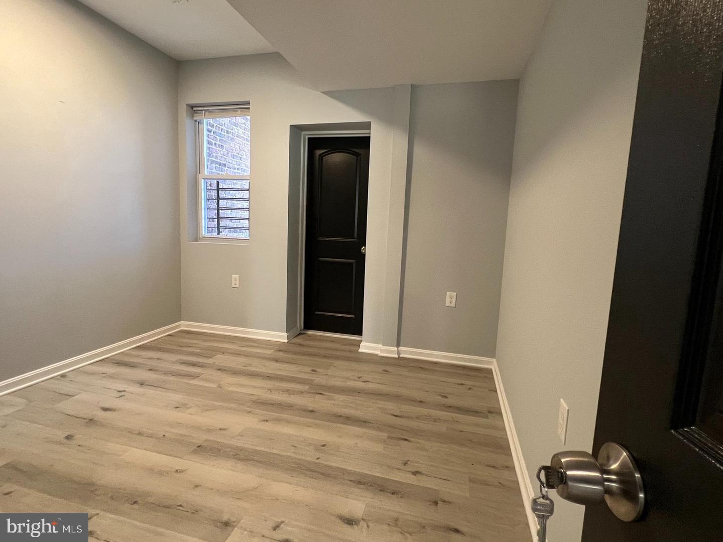 OAKENSHAWE - Residential Lease