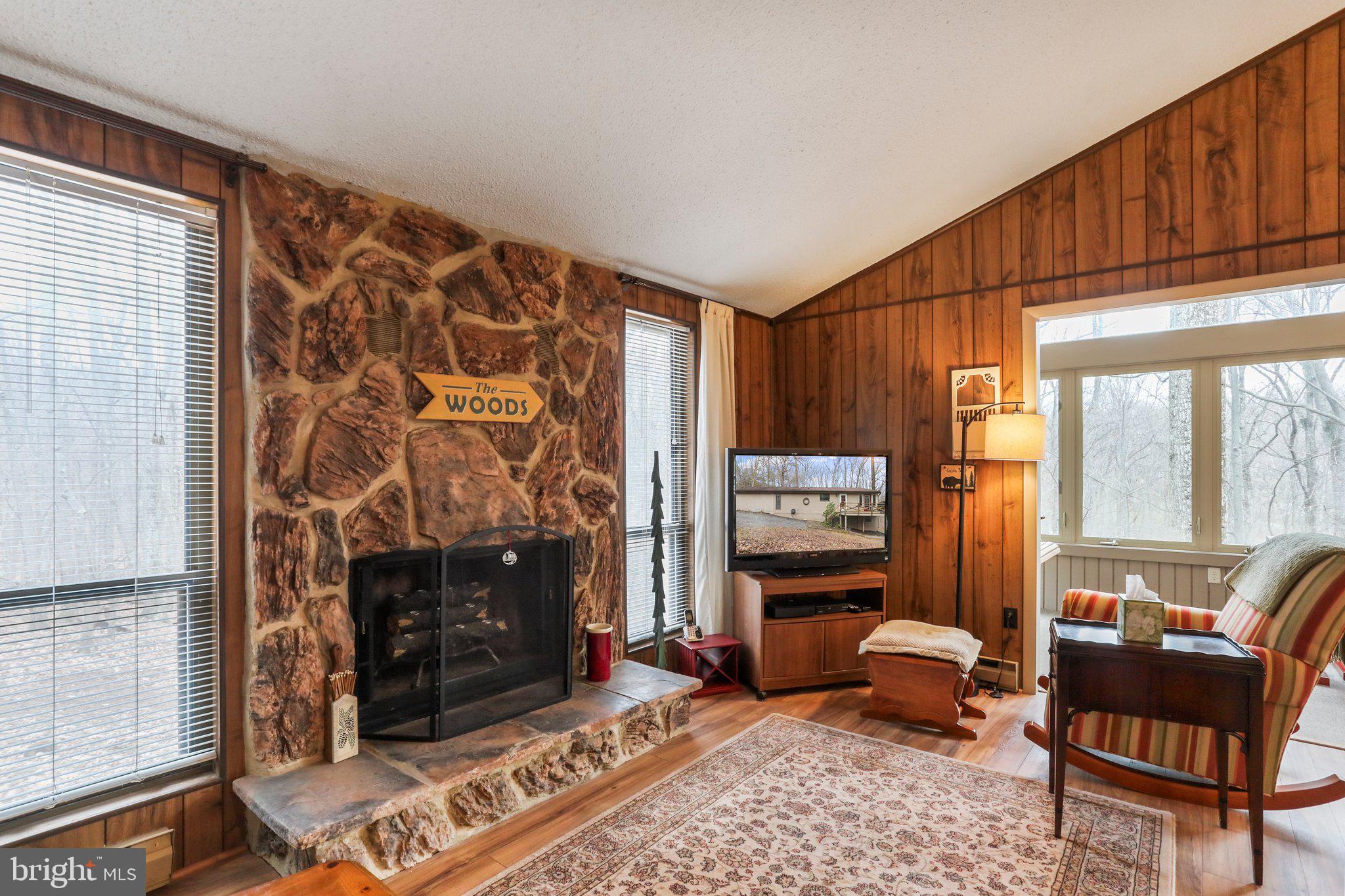 THE WOODS - Residential