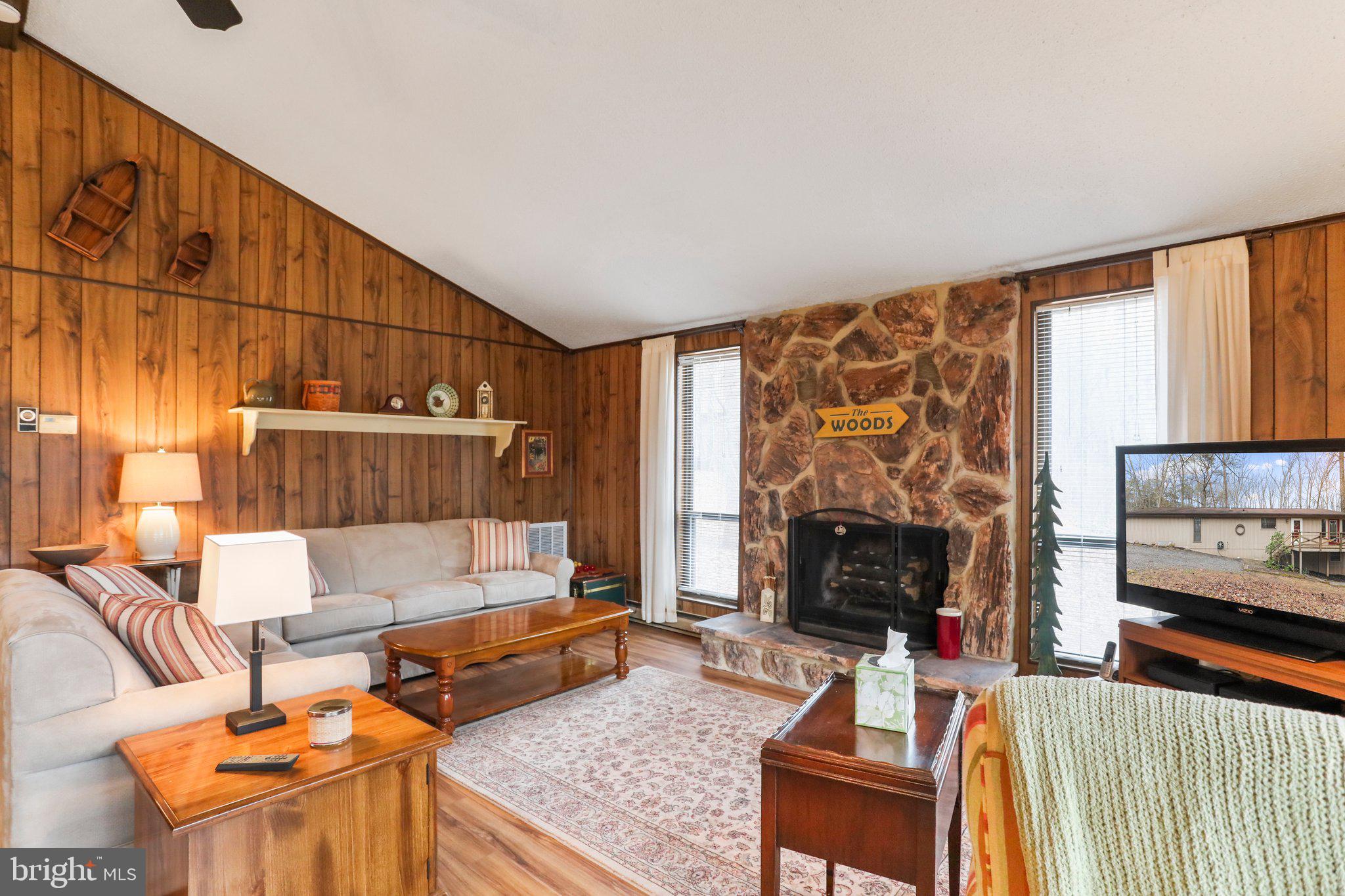 THE WOODS - Residential