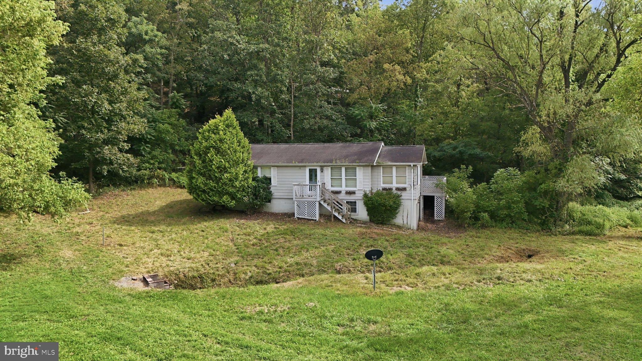 1513 ROSEWOOD STREET