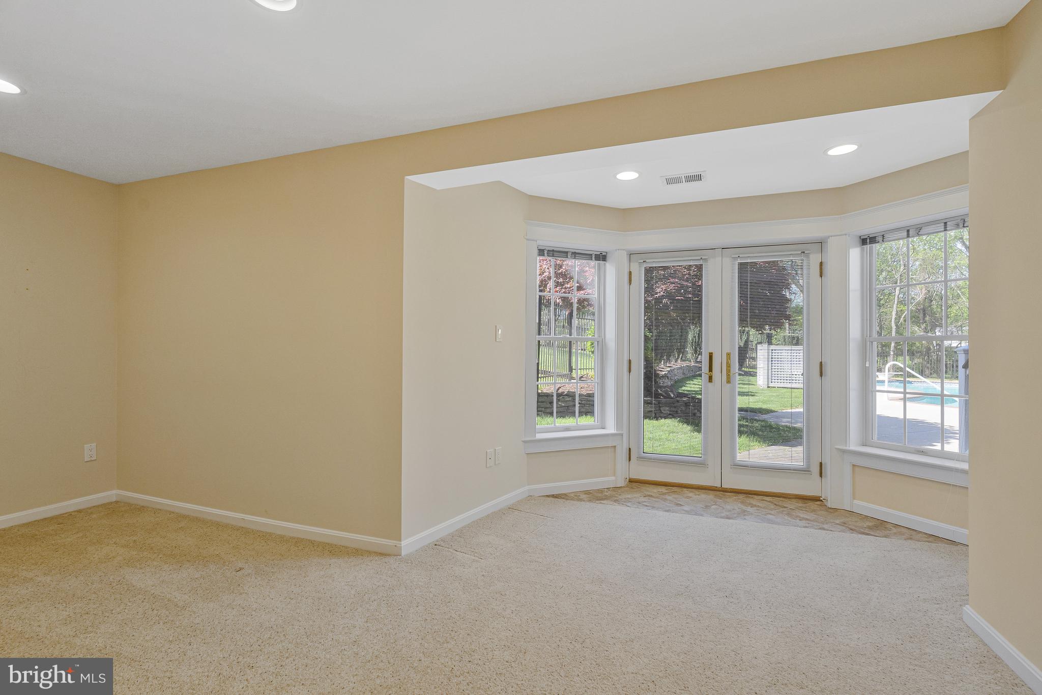 LOCUST HILL - Residential