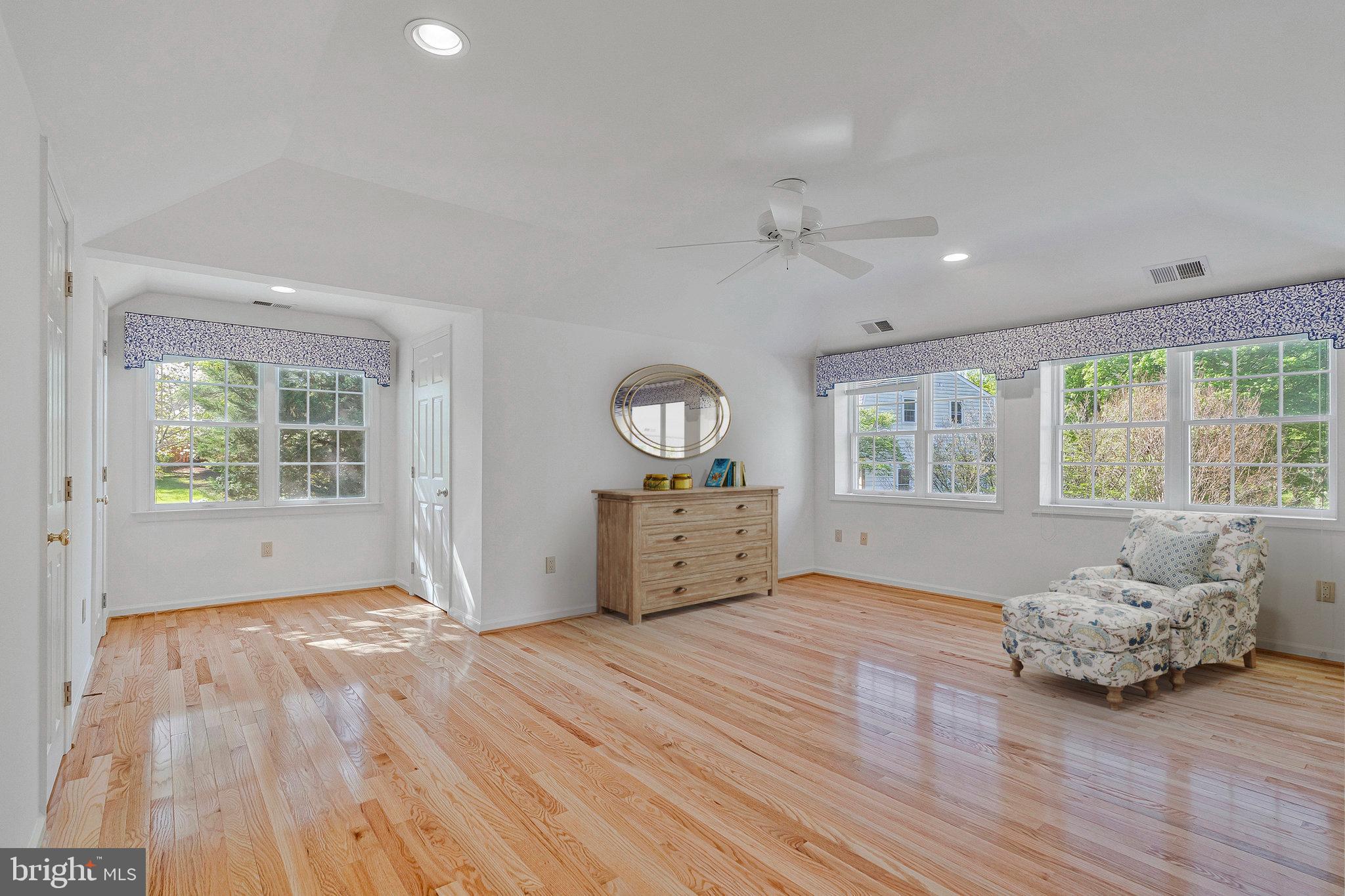 LOCUST HILL - Residential