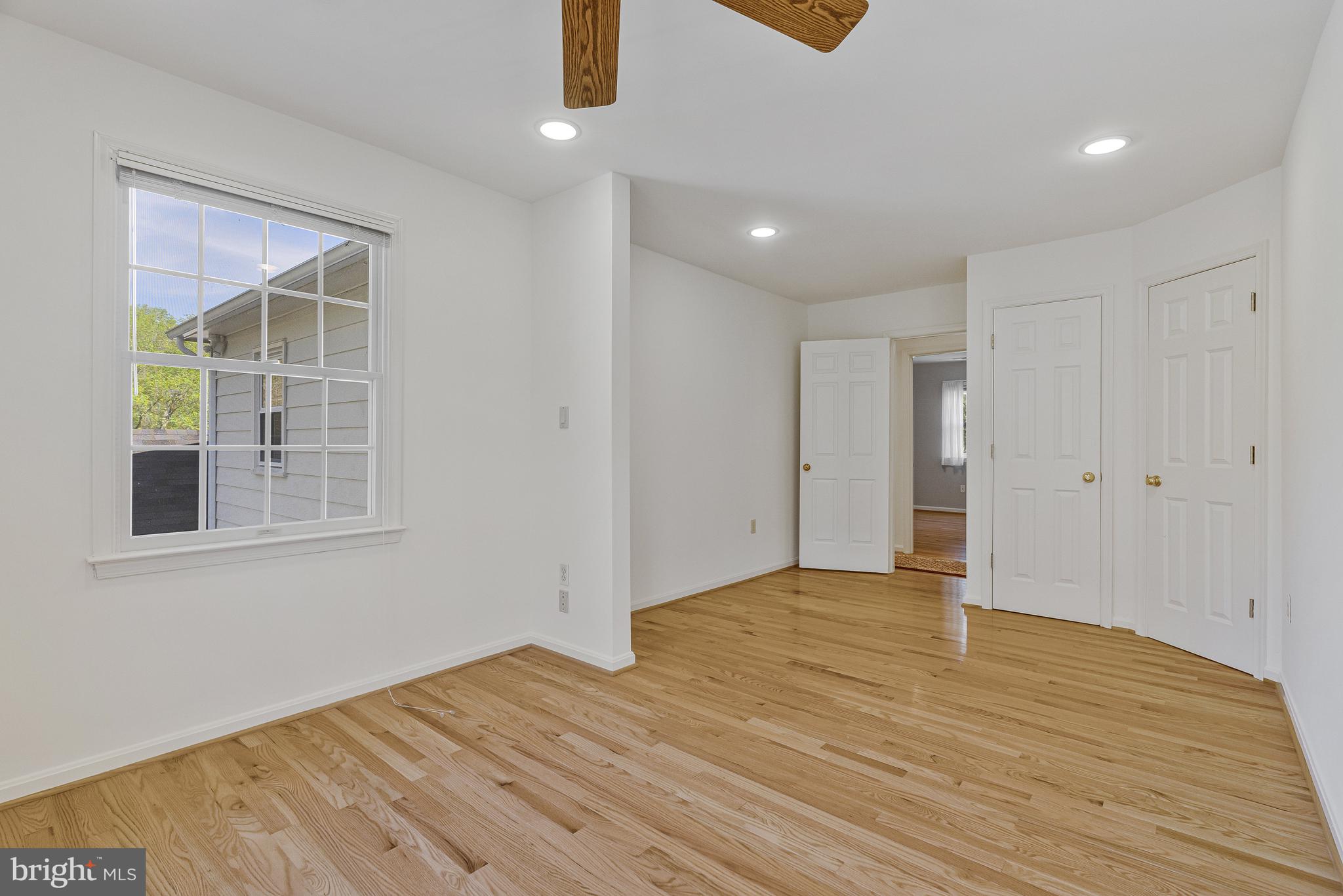 LOCUST HILL - Residential