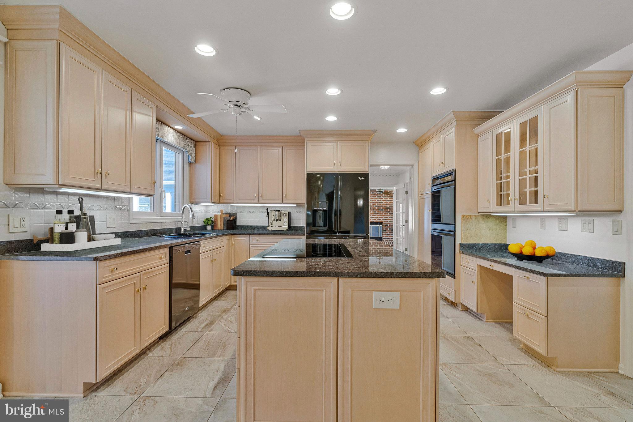 LOCUST HILL - Residential