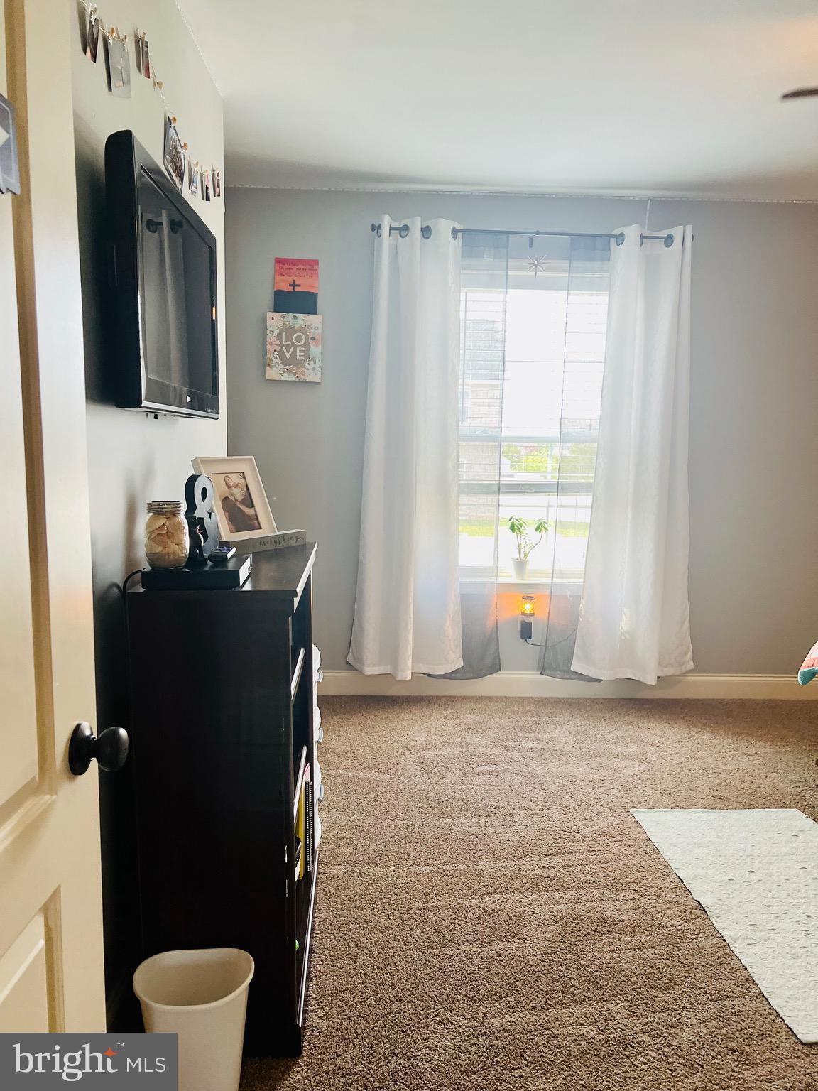 ROLLING HILLS ESTATES - Residential