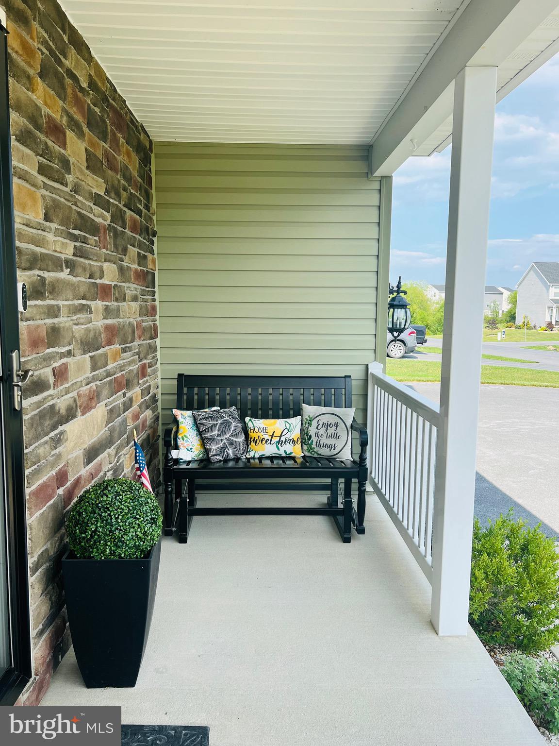 ROLLING HILLS ESTATES - Residential