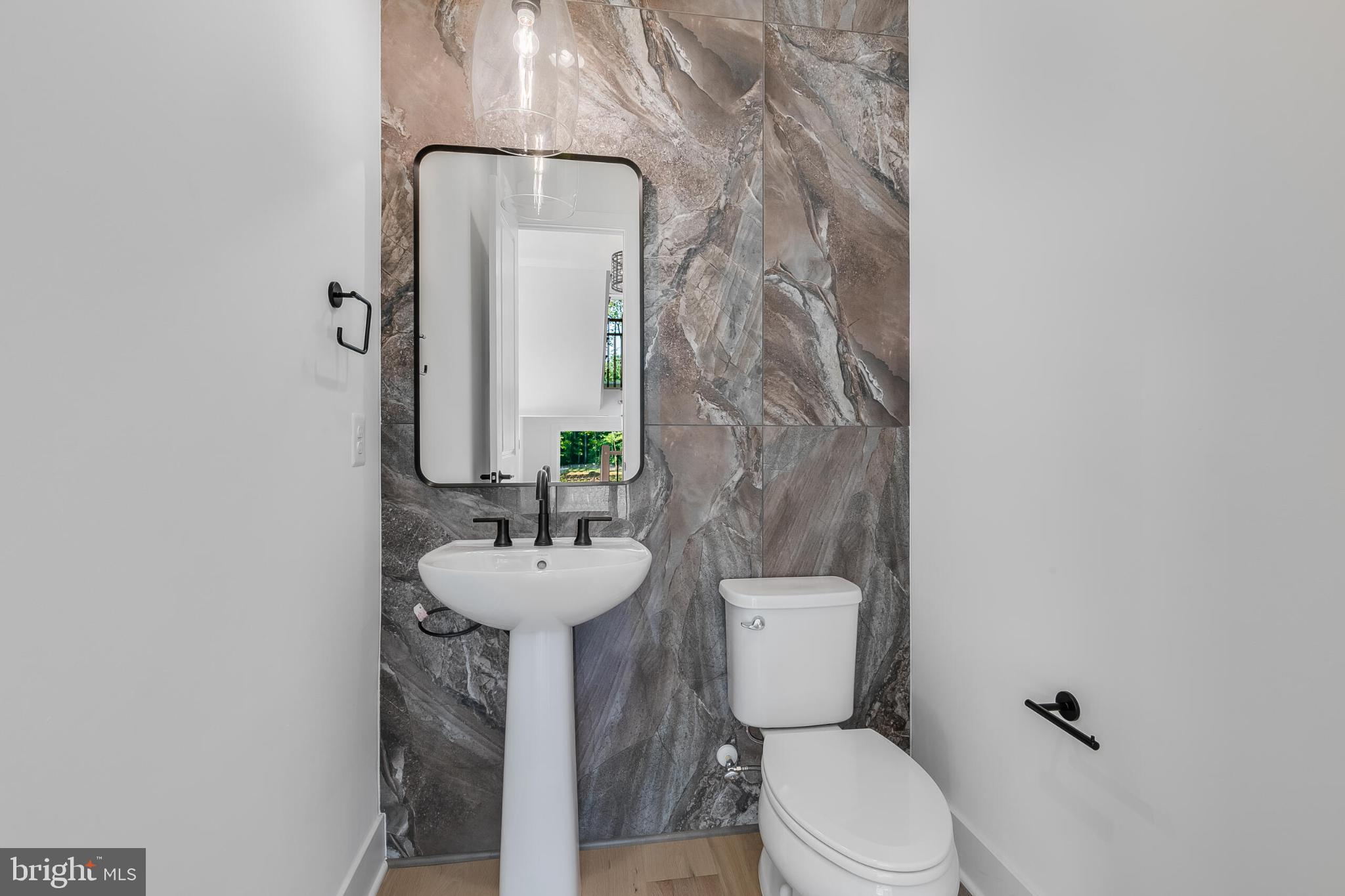 OCCOQUAN OVERLOOK - Residential