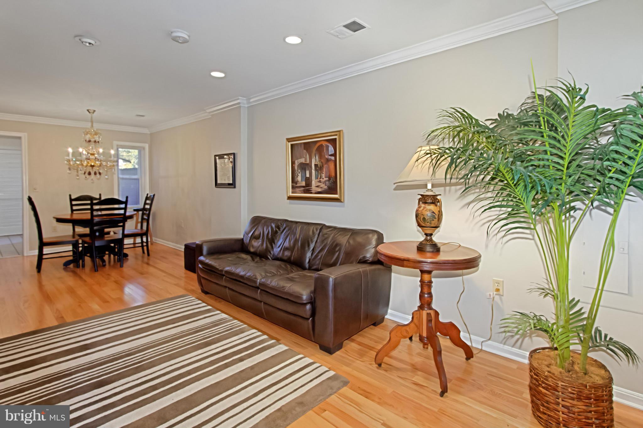 OLD TOWN - Residential Lease