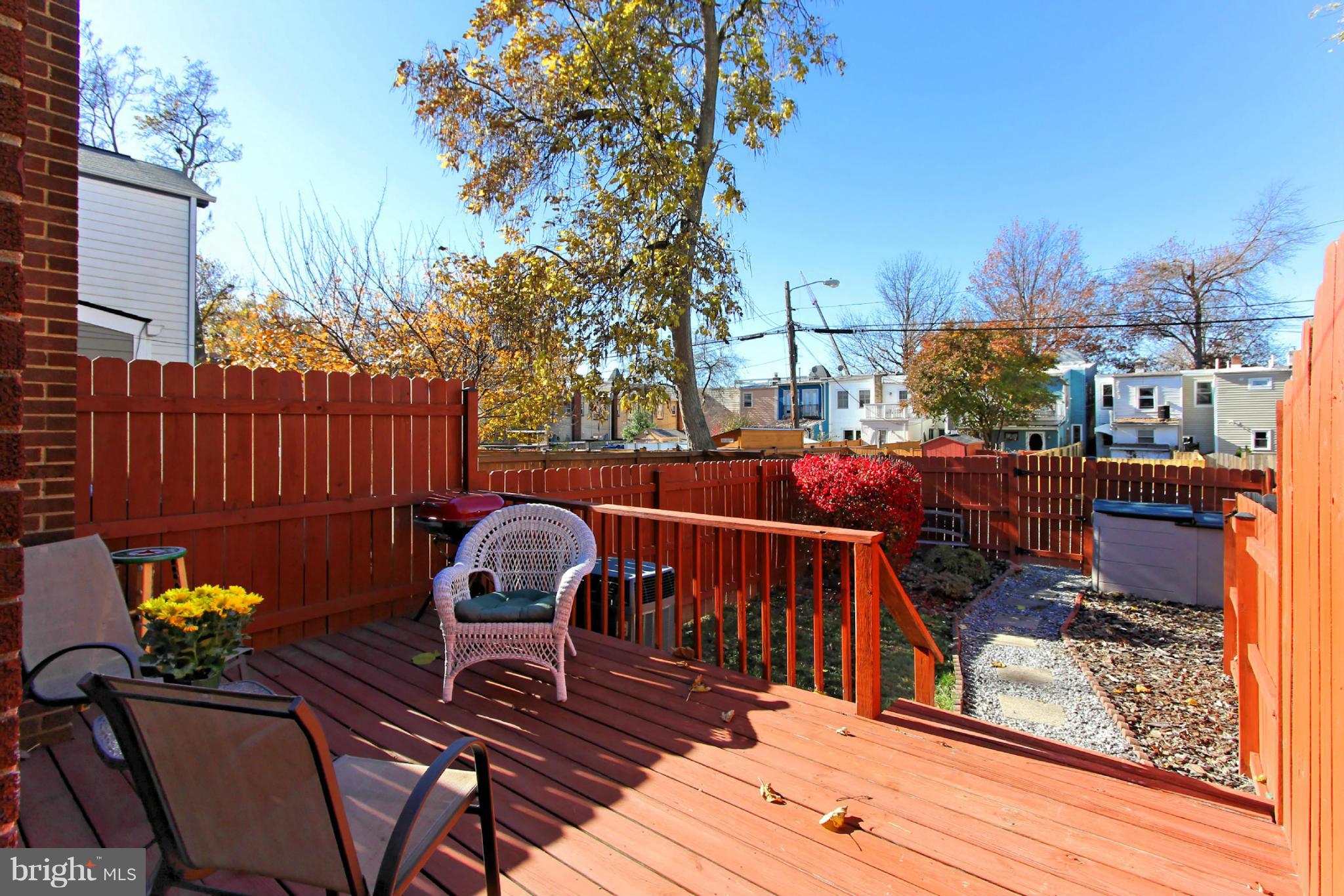 OLD TOWN - Residential Lease