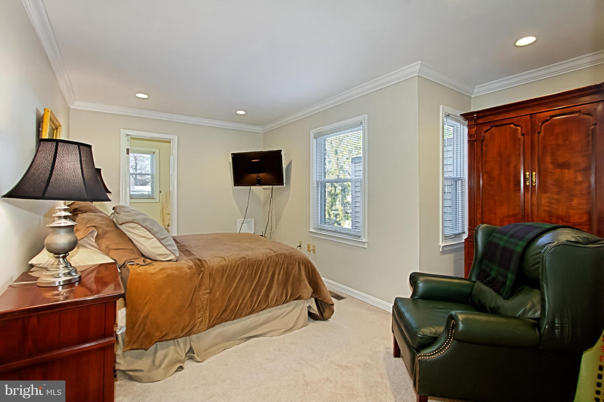 OLD TOWN - Residential Lease