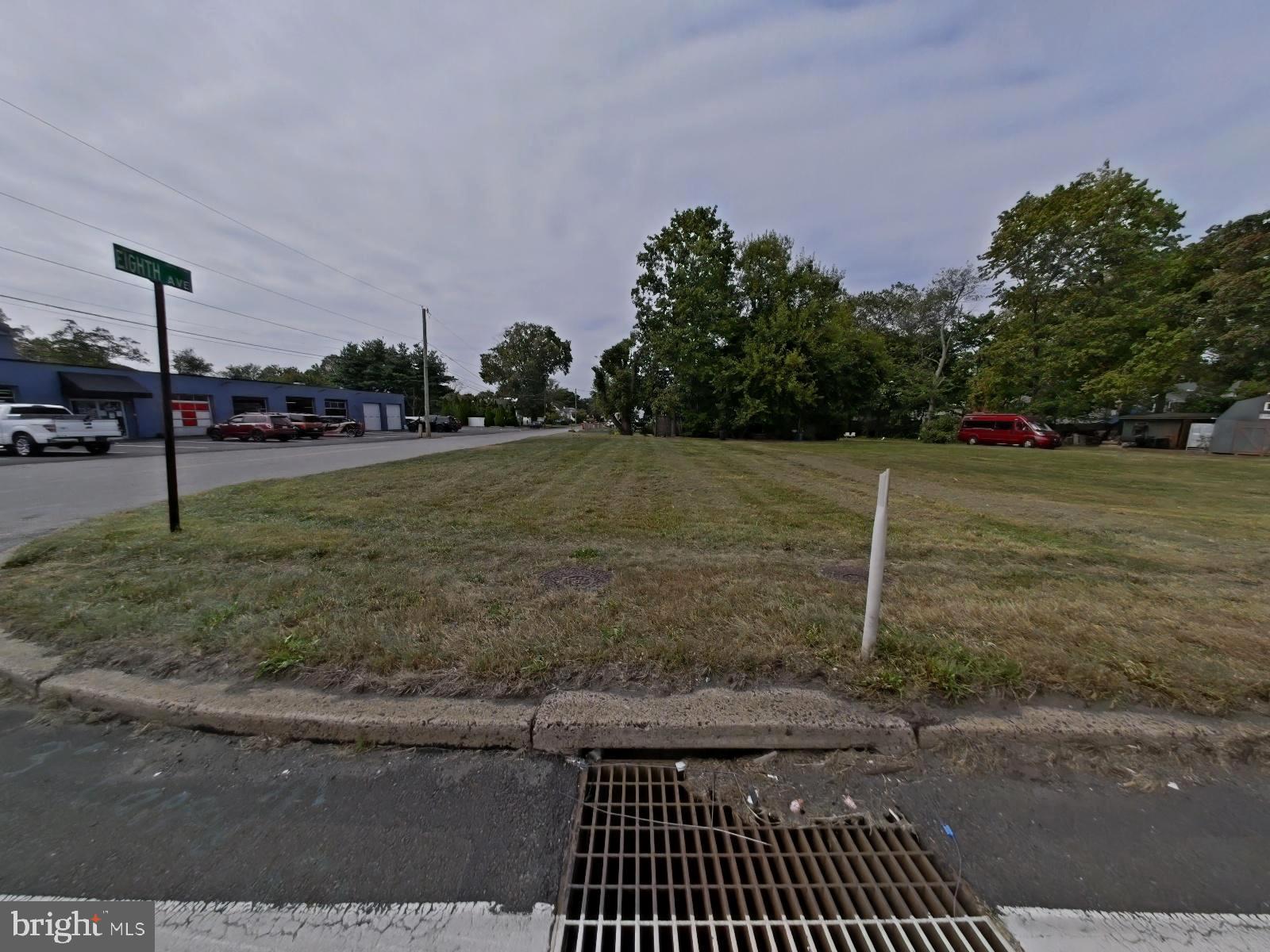 WARMINSTER HGTS - Land