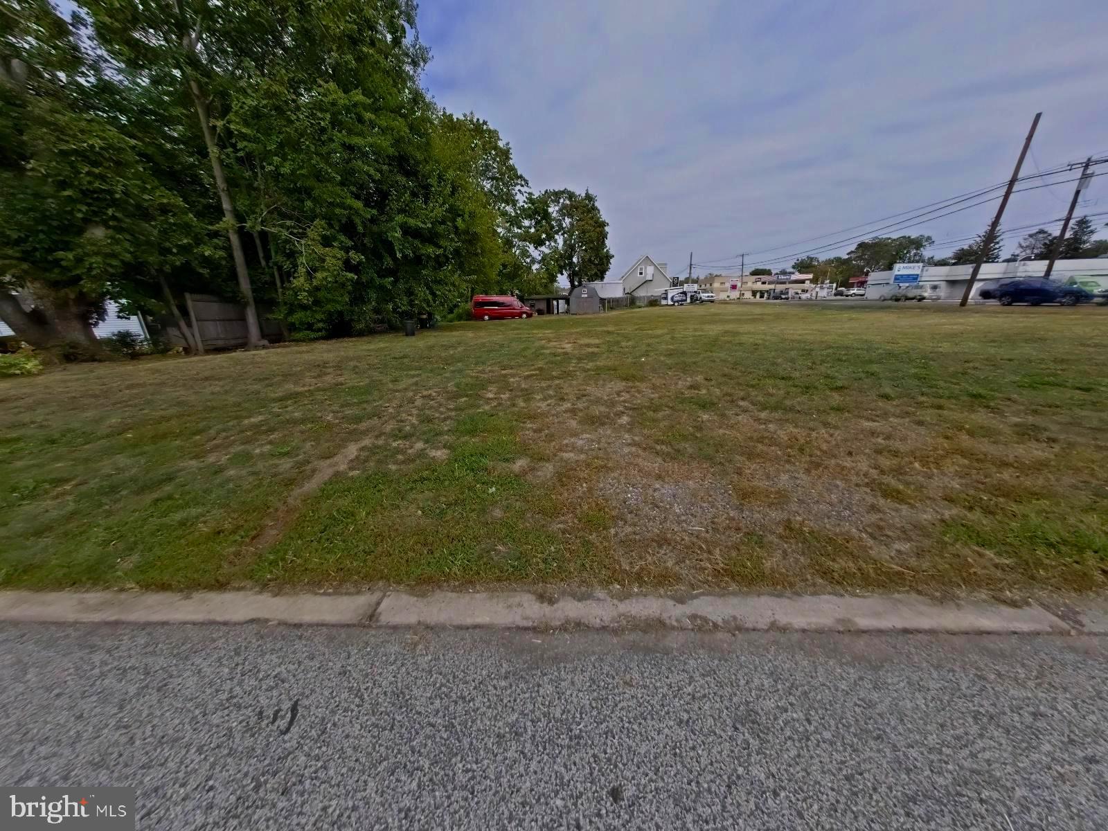 WARMINSTER HGTS - Land