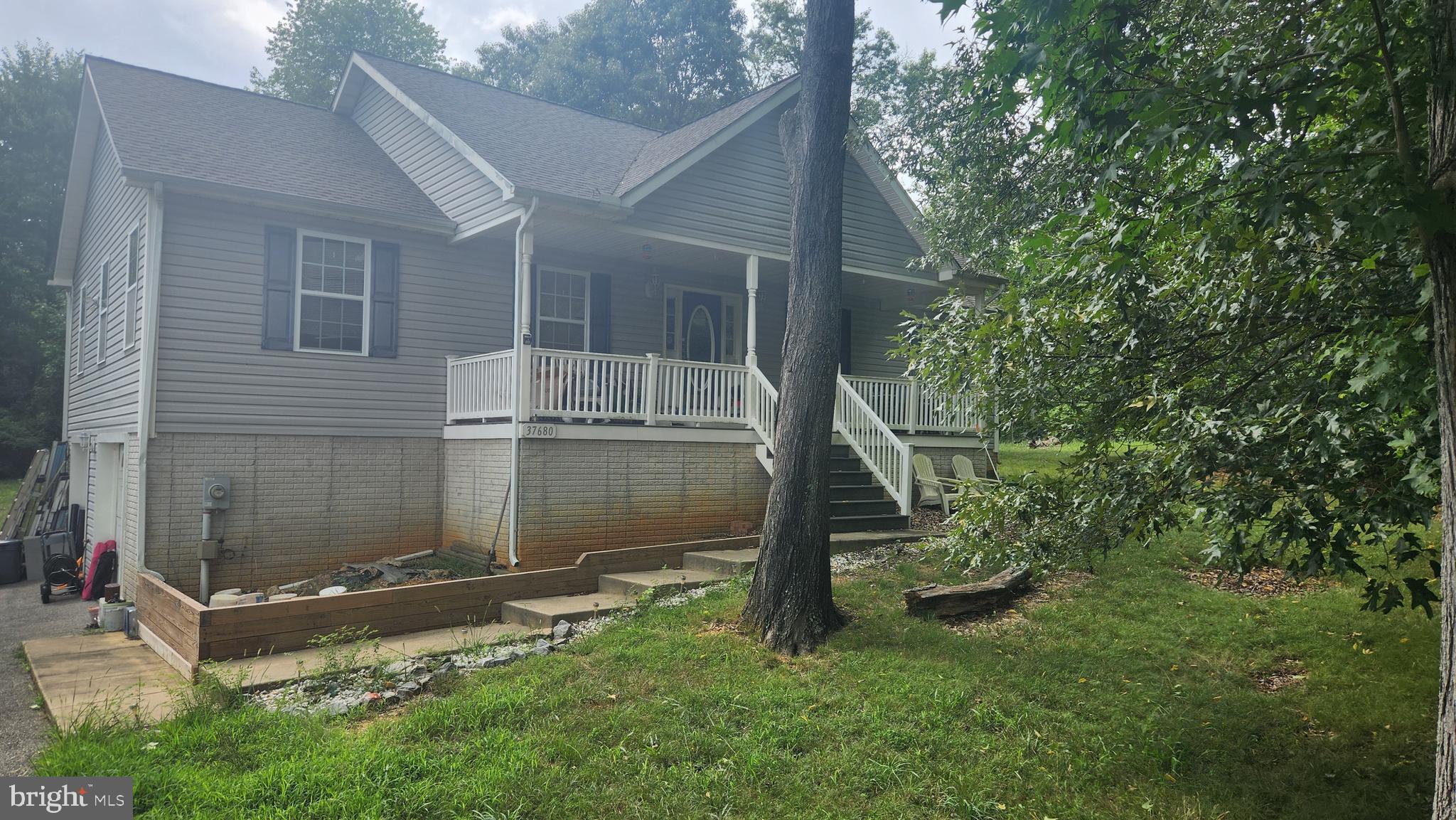 FOREST KNOLLS - Residential