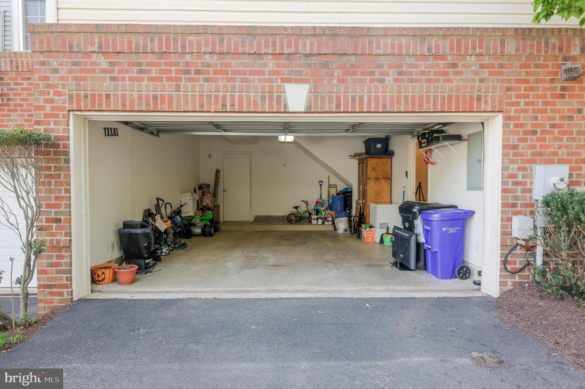 HIGH POINTE AT JEFFERSON - Residential