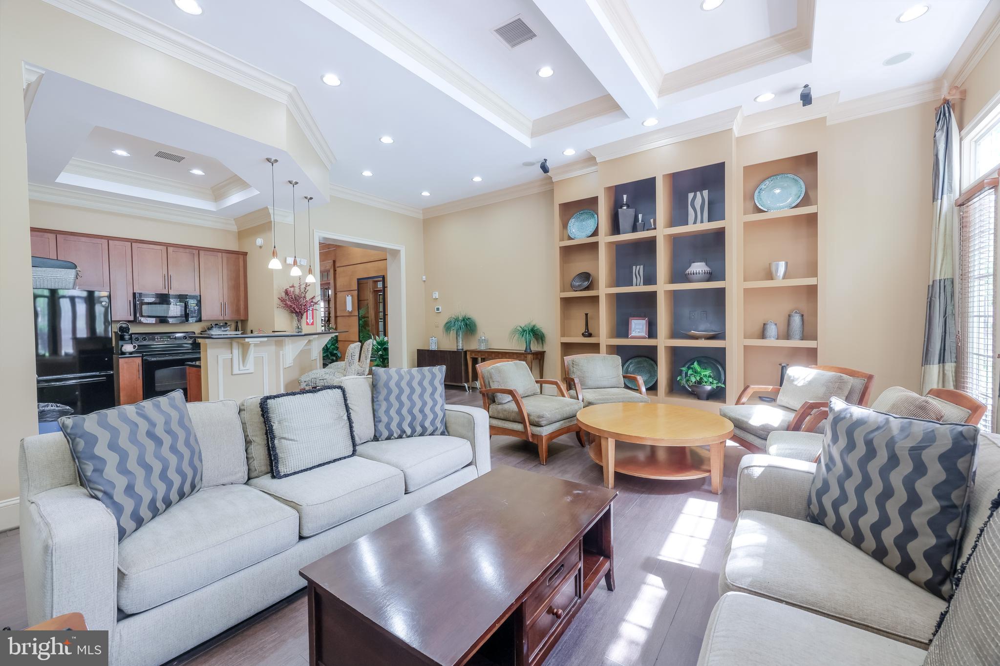 HIGH POINTE AT JEFFERSON - Residential