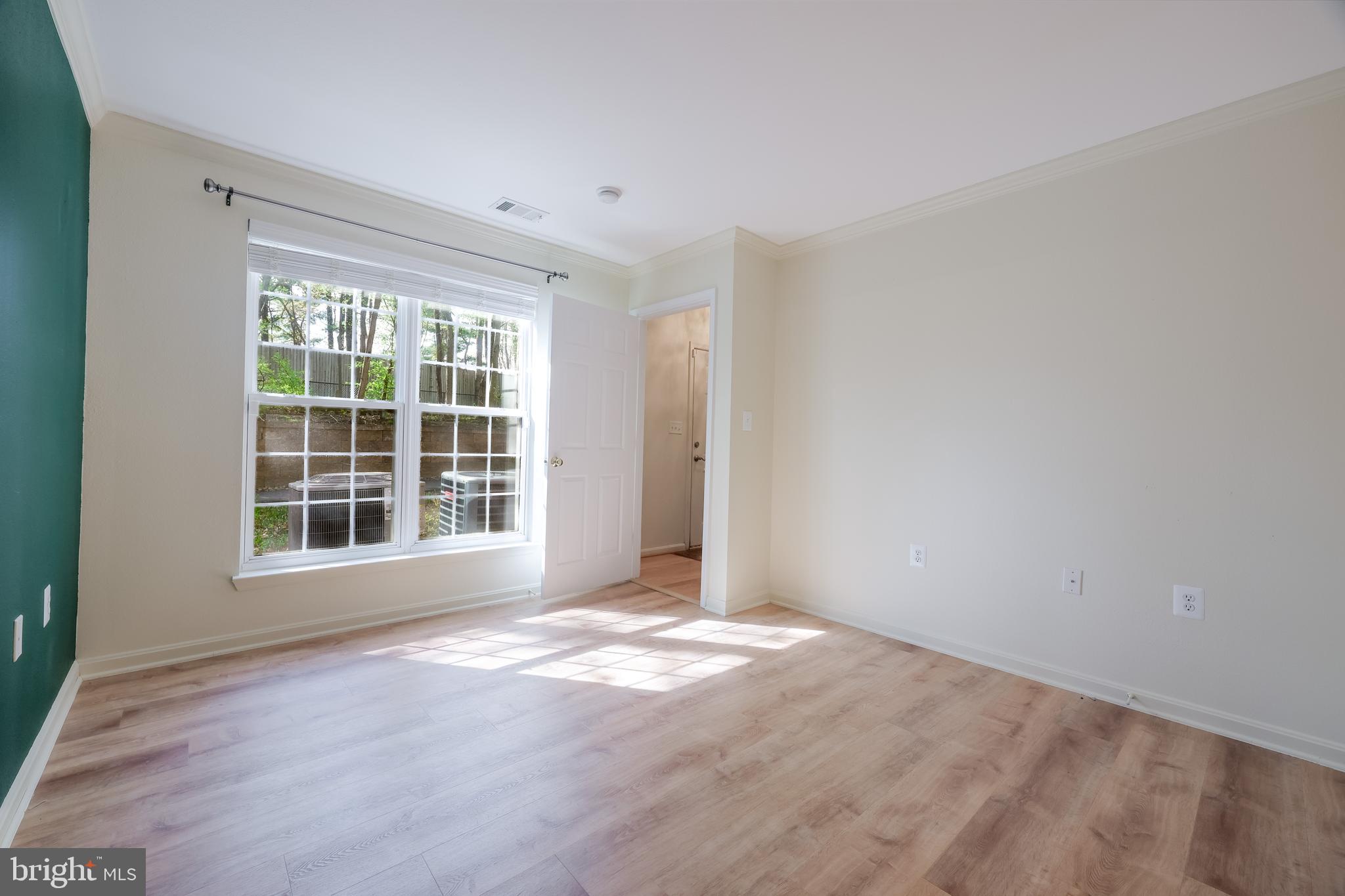 8073 NICOSH CIRCLE LANE 53