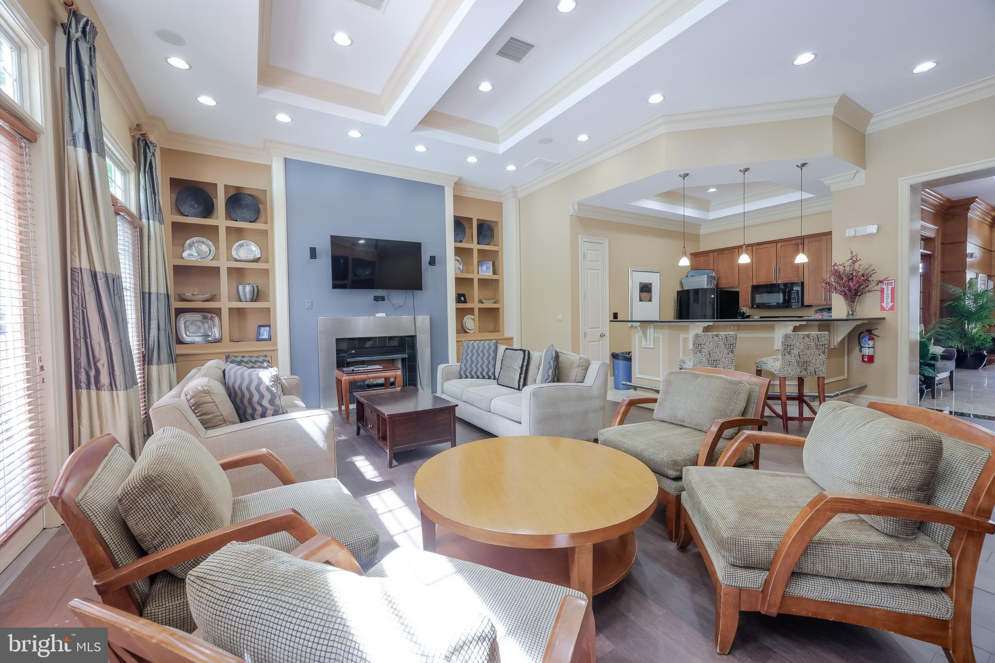 HIGH POINTE AT JEFFERSON - Residential