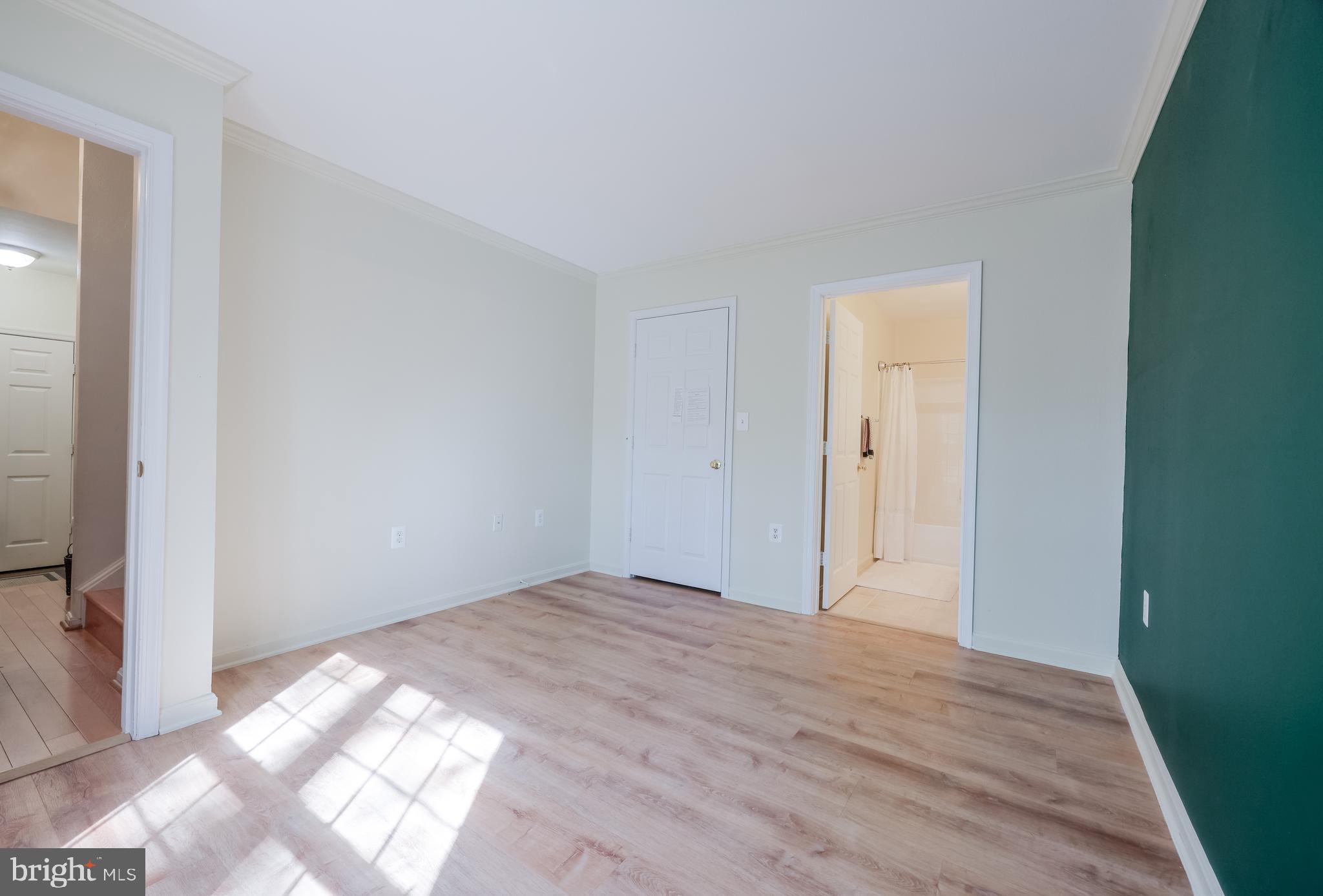 8073 NICOSH CIRCLE LANE 53