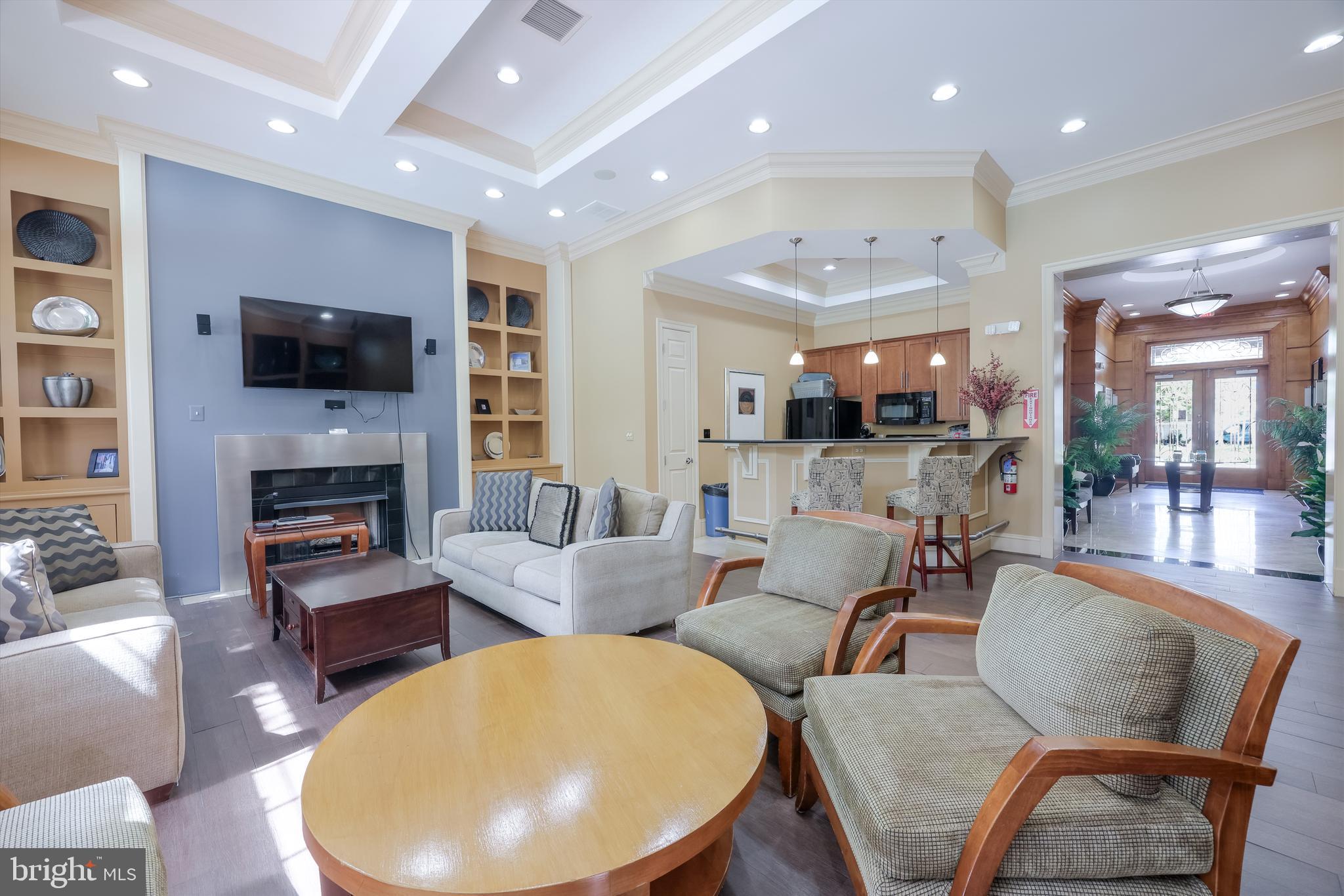 HIGH POINTE AT JEFFERSON - Residential