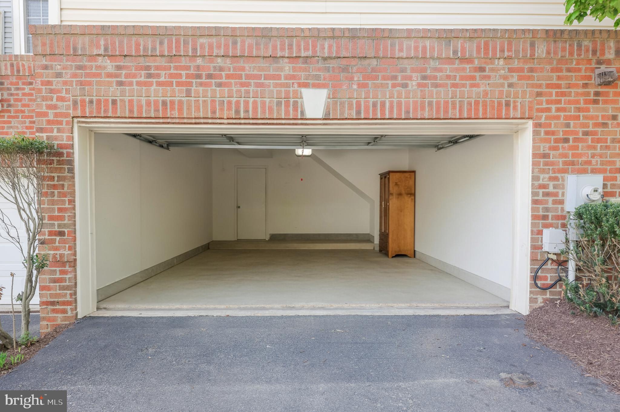 HIGH POINTE AT JEFFERSON - Residential