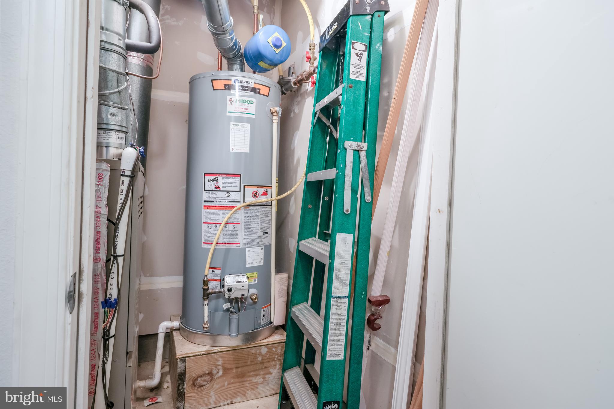 HIGH POINTE AT JEFFERSON - Residential