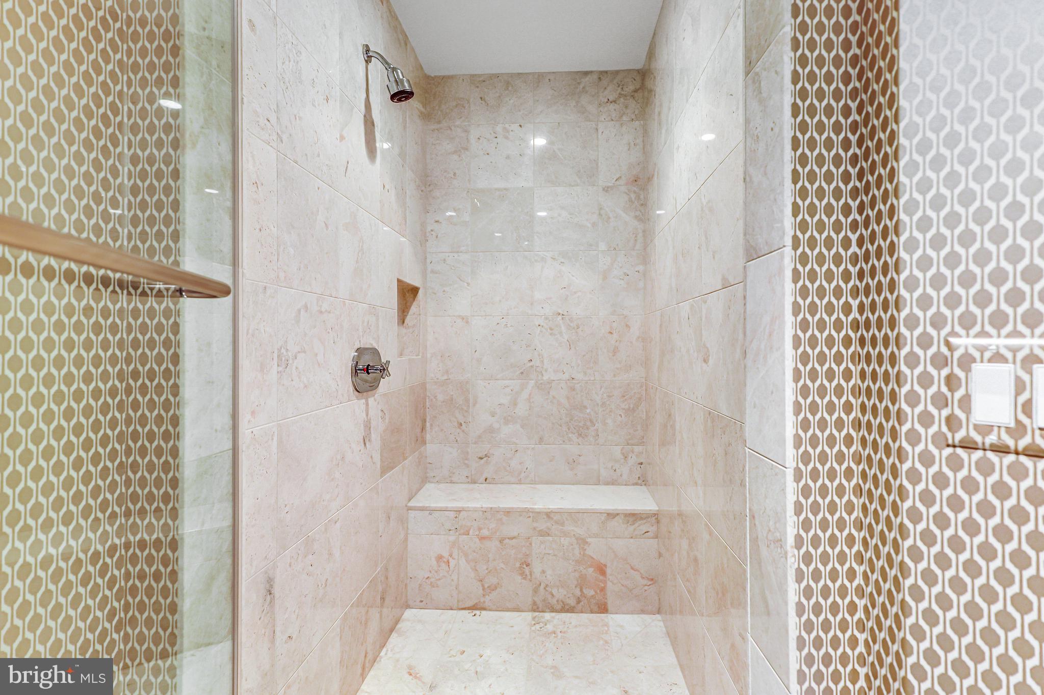 ROSSLYN - Residential