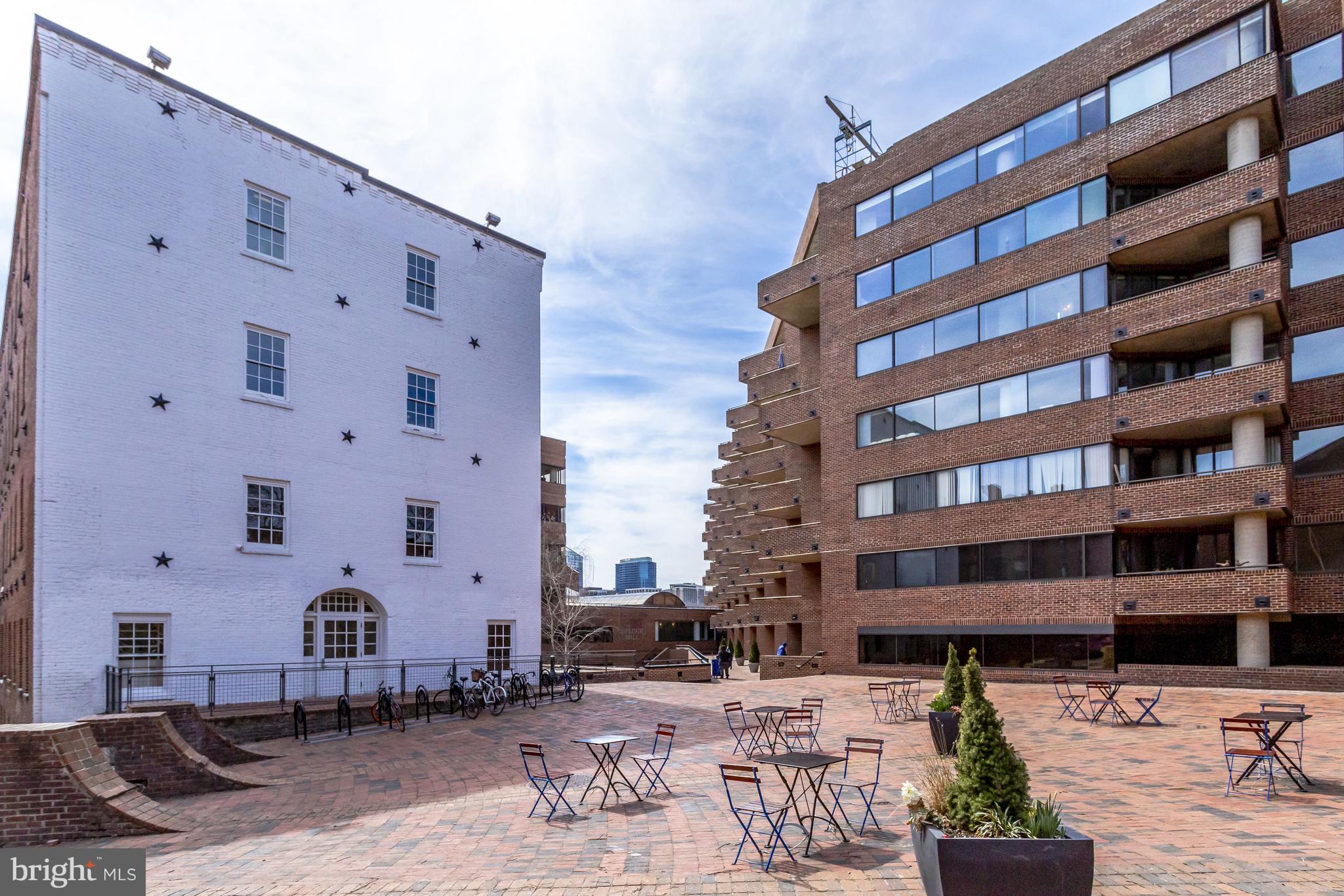 ROSSLYN - Residential