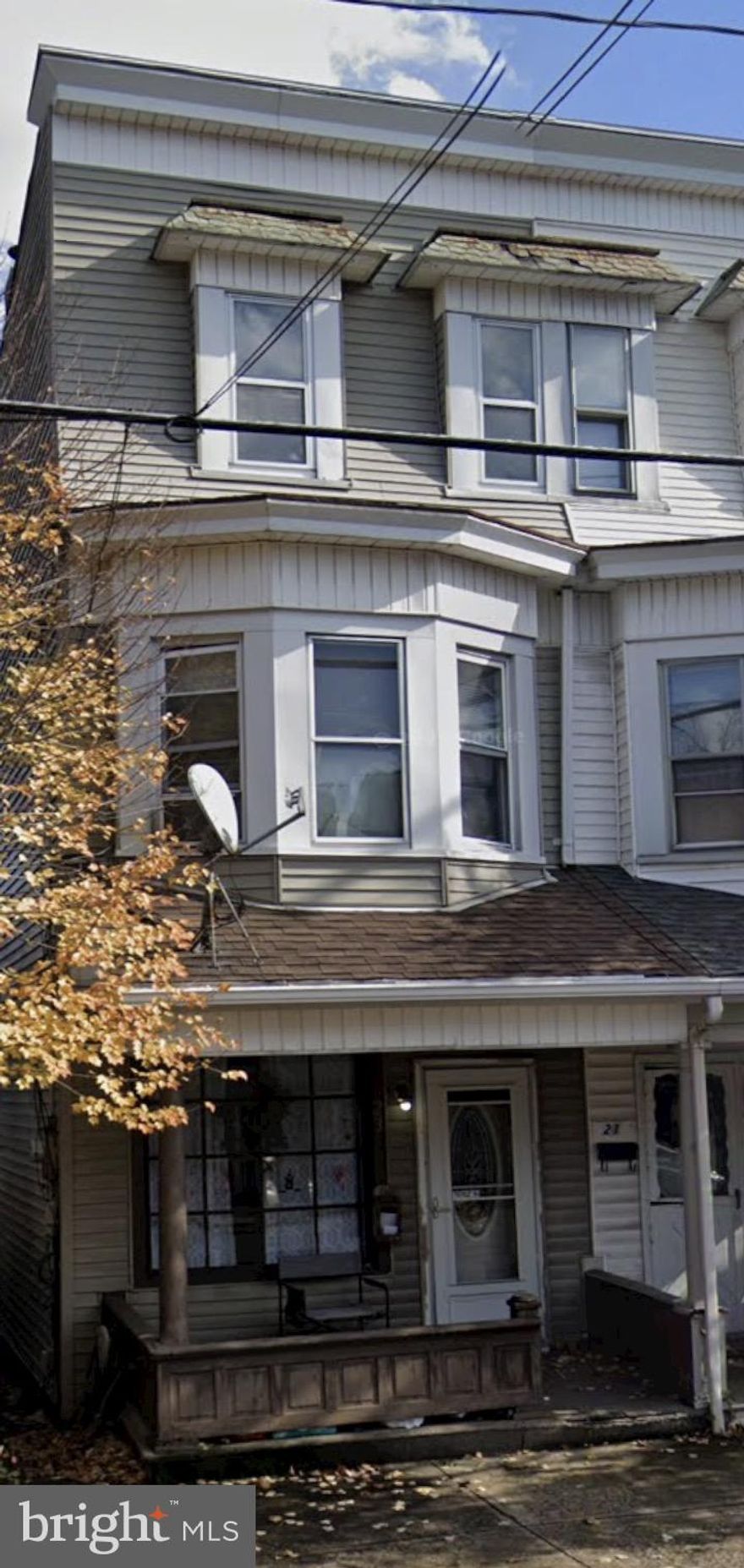 Thrilled to present this charming 5-bedroom, 1-bathroom home on north 6th street in Shamokin, PA. Now with fresh kitchen updates, new carpet, plank flooring, and fresh paint throughout. As you walk in you're greeted with a spacious layout, and large backyard with bonus off street parking. Talk about prime location! Close to amusements, dining, and shopping, this home is ready for you.  Professional photos to be taken 4/4

Call or text to schedule your private tour today!