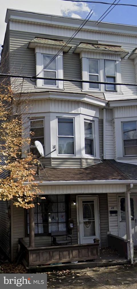 Townhouse For Sale - 23 N 6th Street<br/> SHAMOKIN, PA 17872