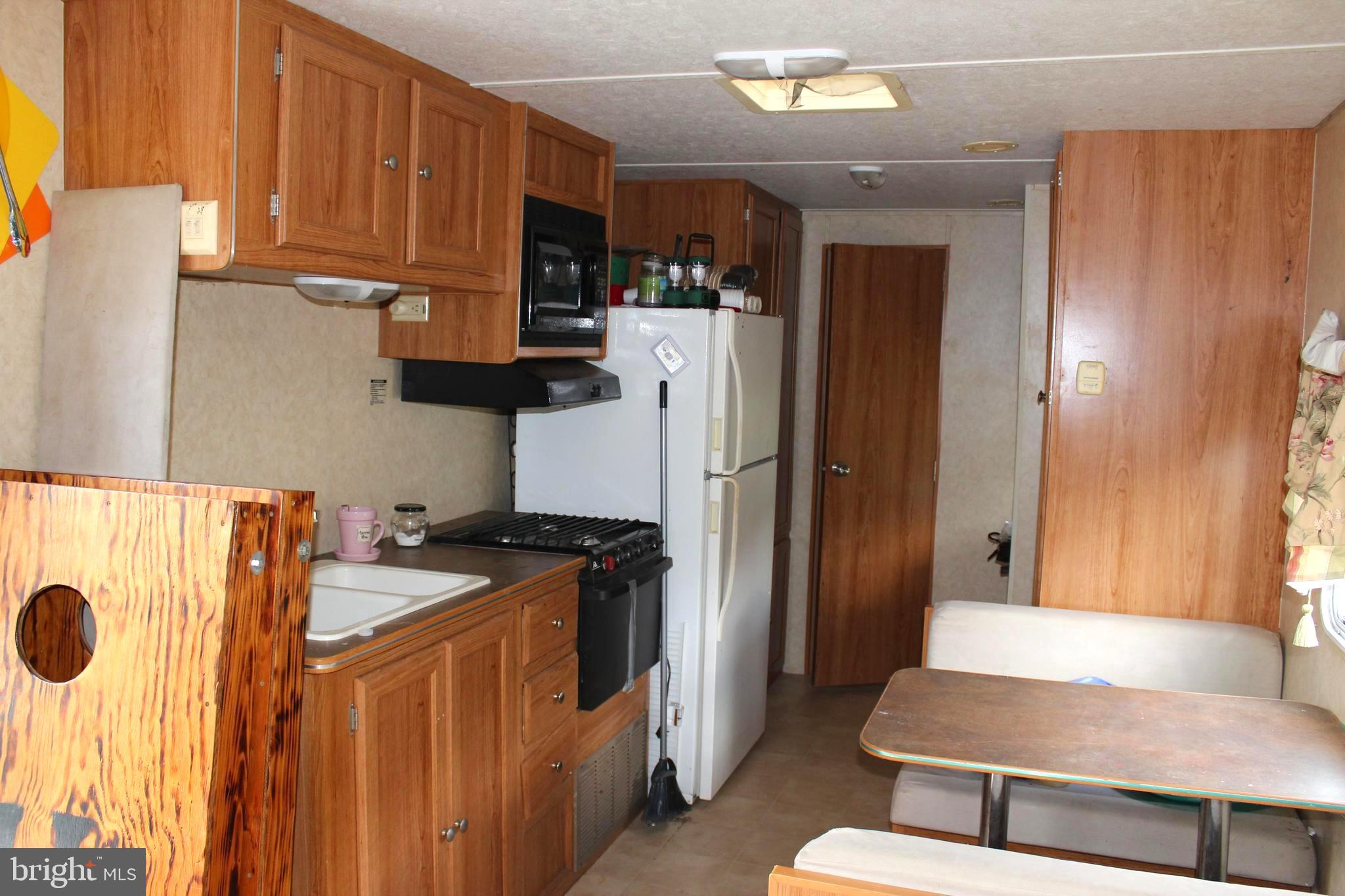 WHITSONS POINT - Land