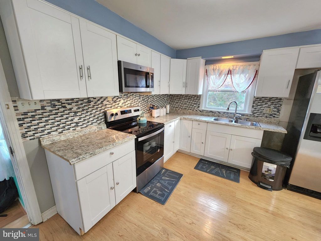 Photo of 1766 LINWOOD AVE, LANCASTER, PA 17603 (MLS # PALA2026386)